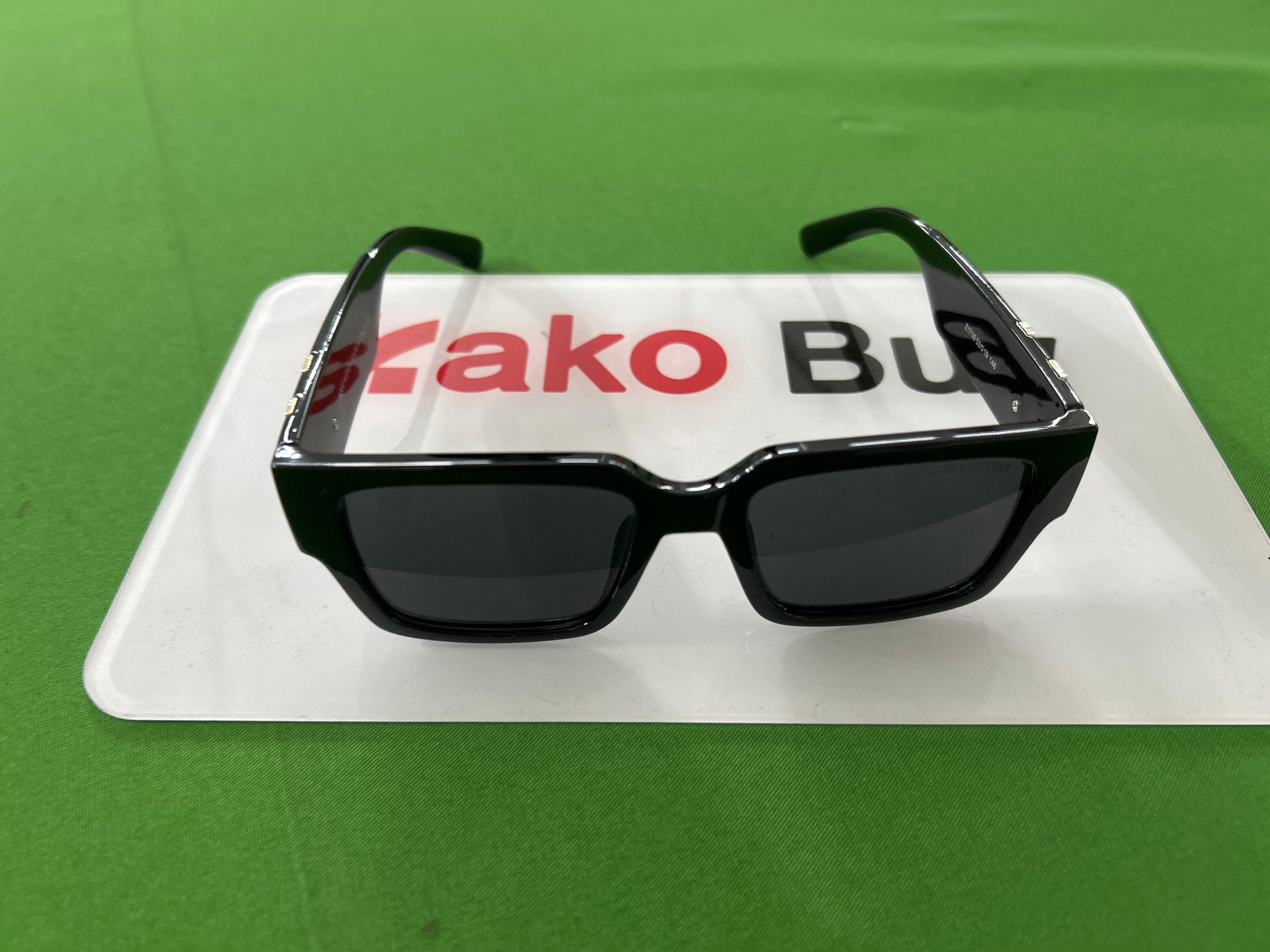 Foto QC 4 de Louis Vuitton LV Link Square-Frame Acetate Sunglasses Black Grey (Z1478E)