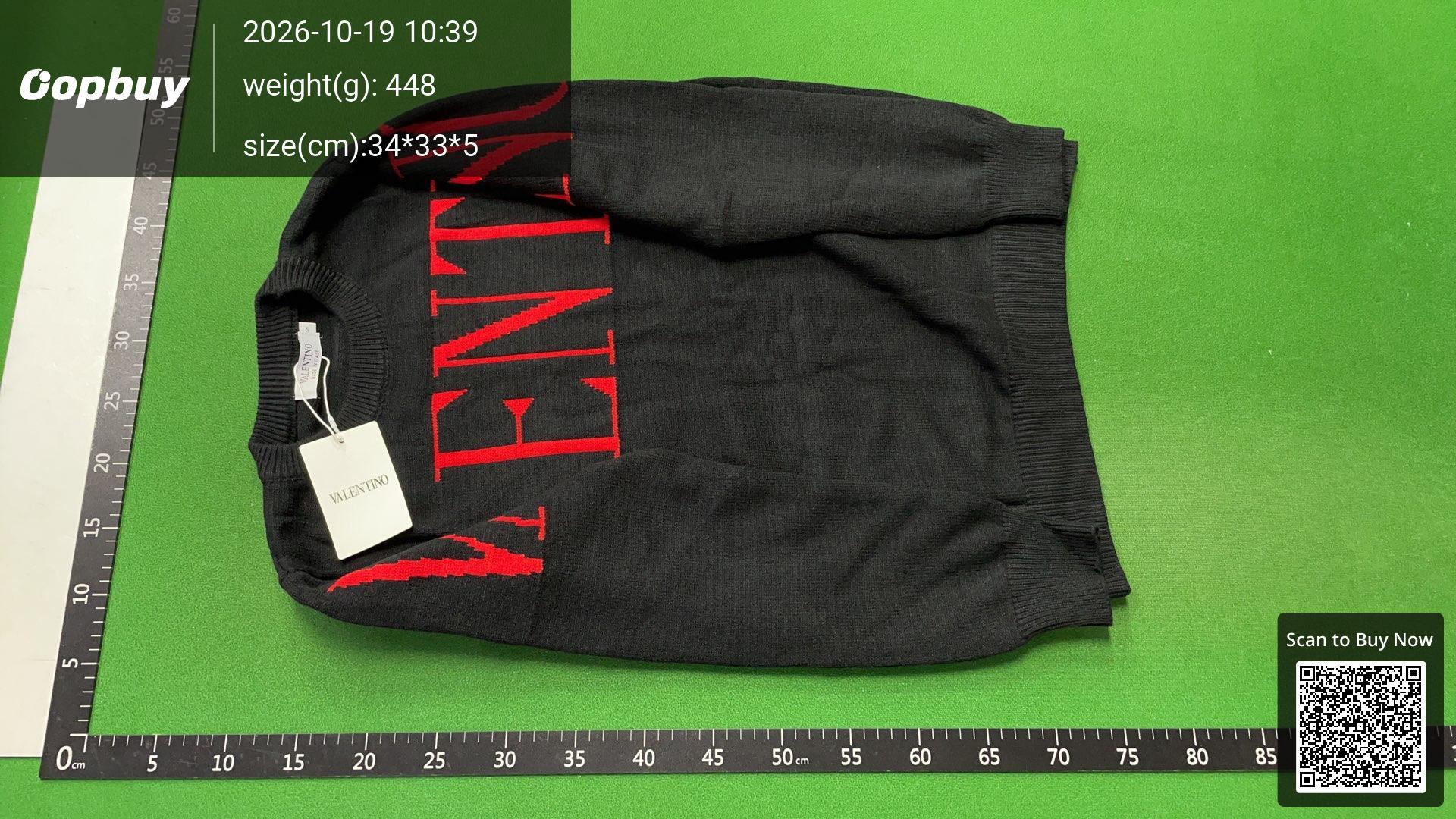 Foto QC 6 de Valentino Crewneck Sweater Logo Black Red