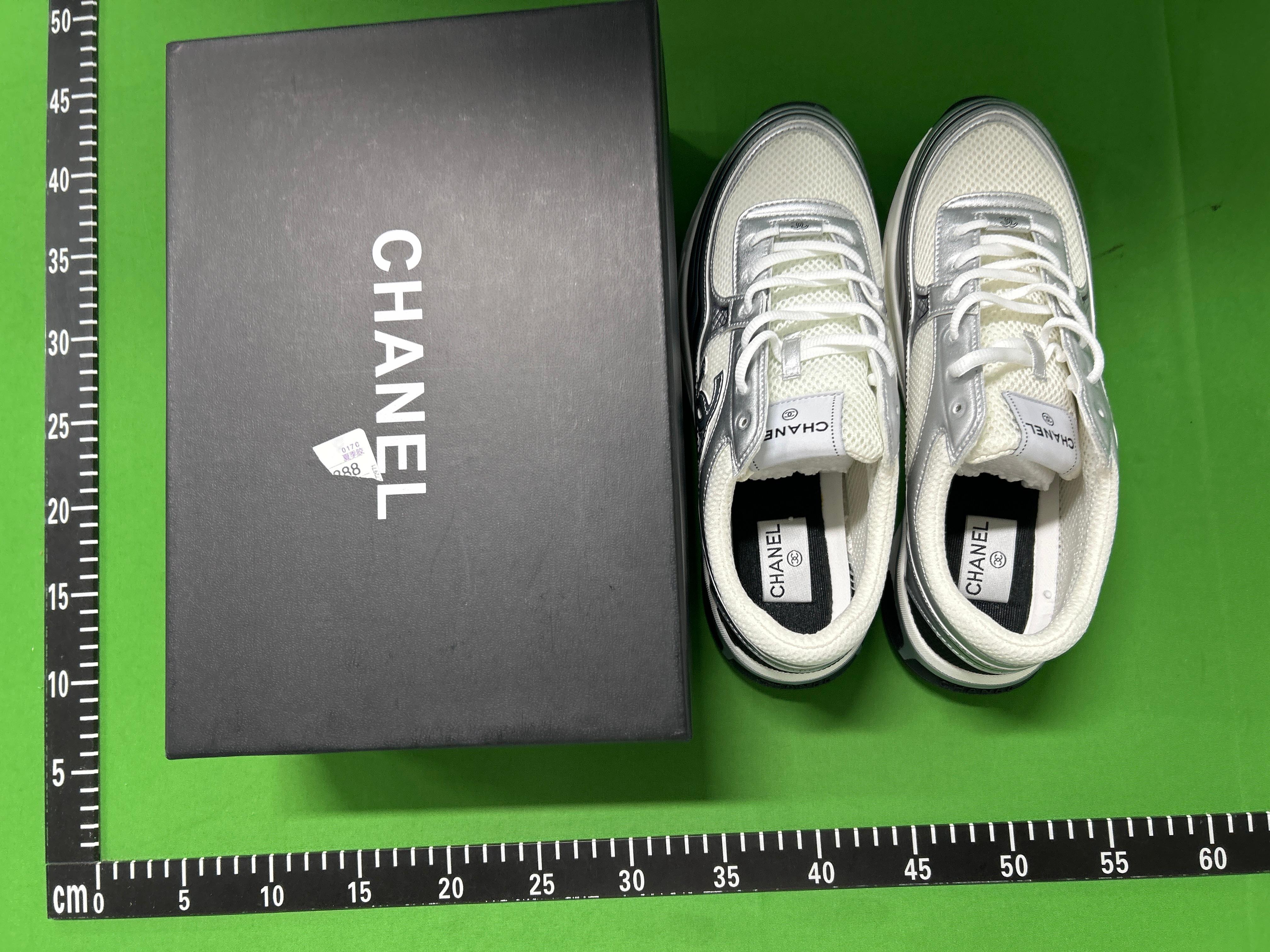 Foto QC 2 de Chanel Sneaker Low Silver G39792 Y56368 K5451