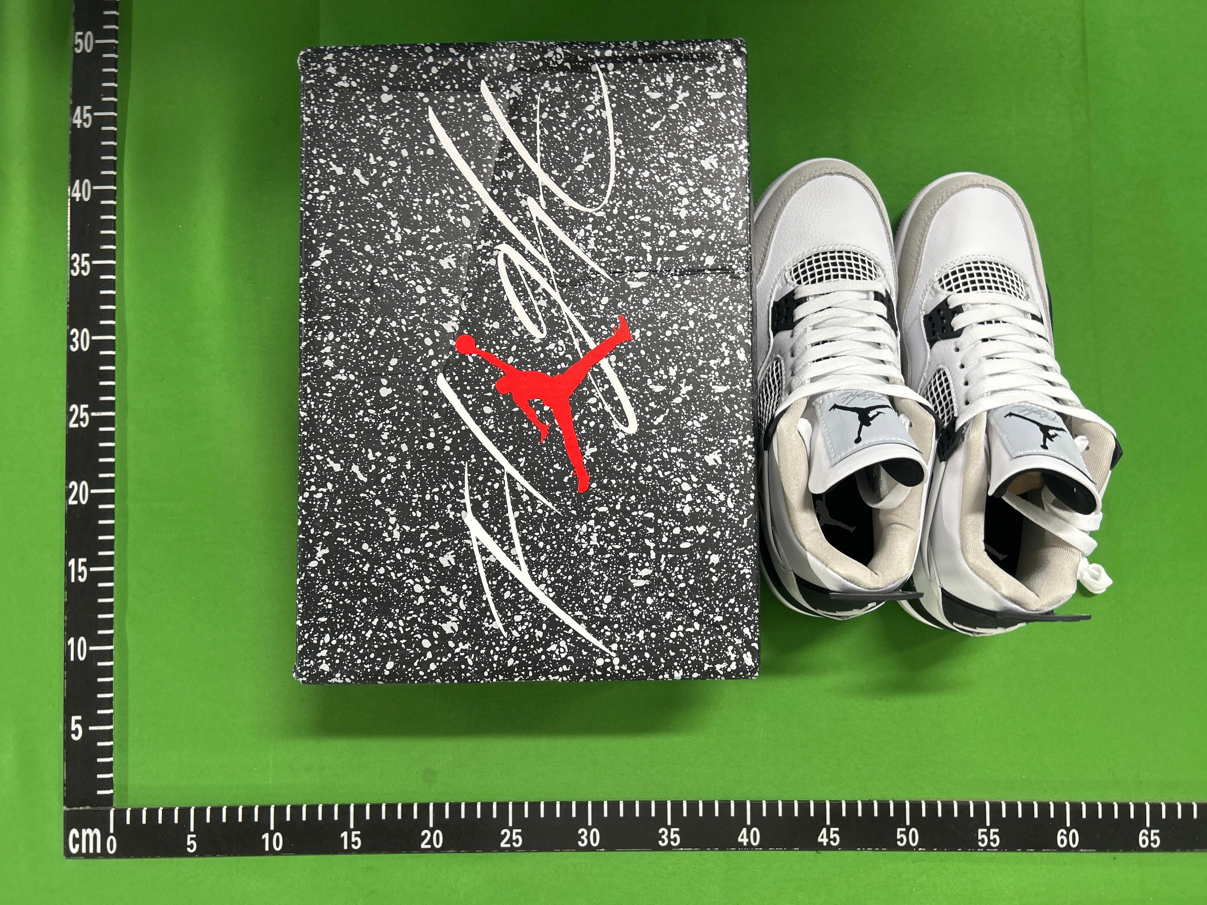 Foto QC 2 de Jordan 4 Retro SP A Ma Maniére Violet Ore DV6773-220