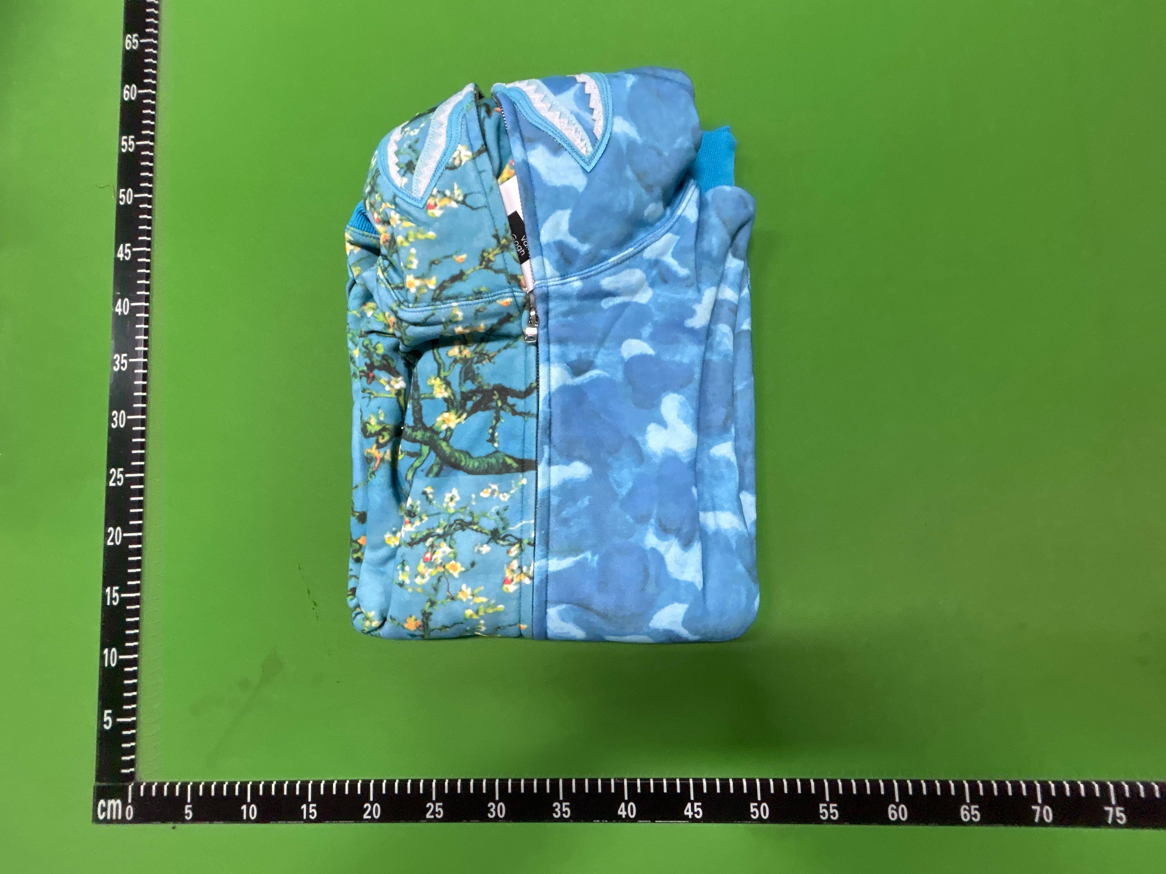 Foto QC 2 de BAPE Van Gogh Museum Shark Zip Sweater Almond Blossom Camo Teal