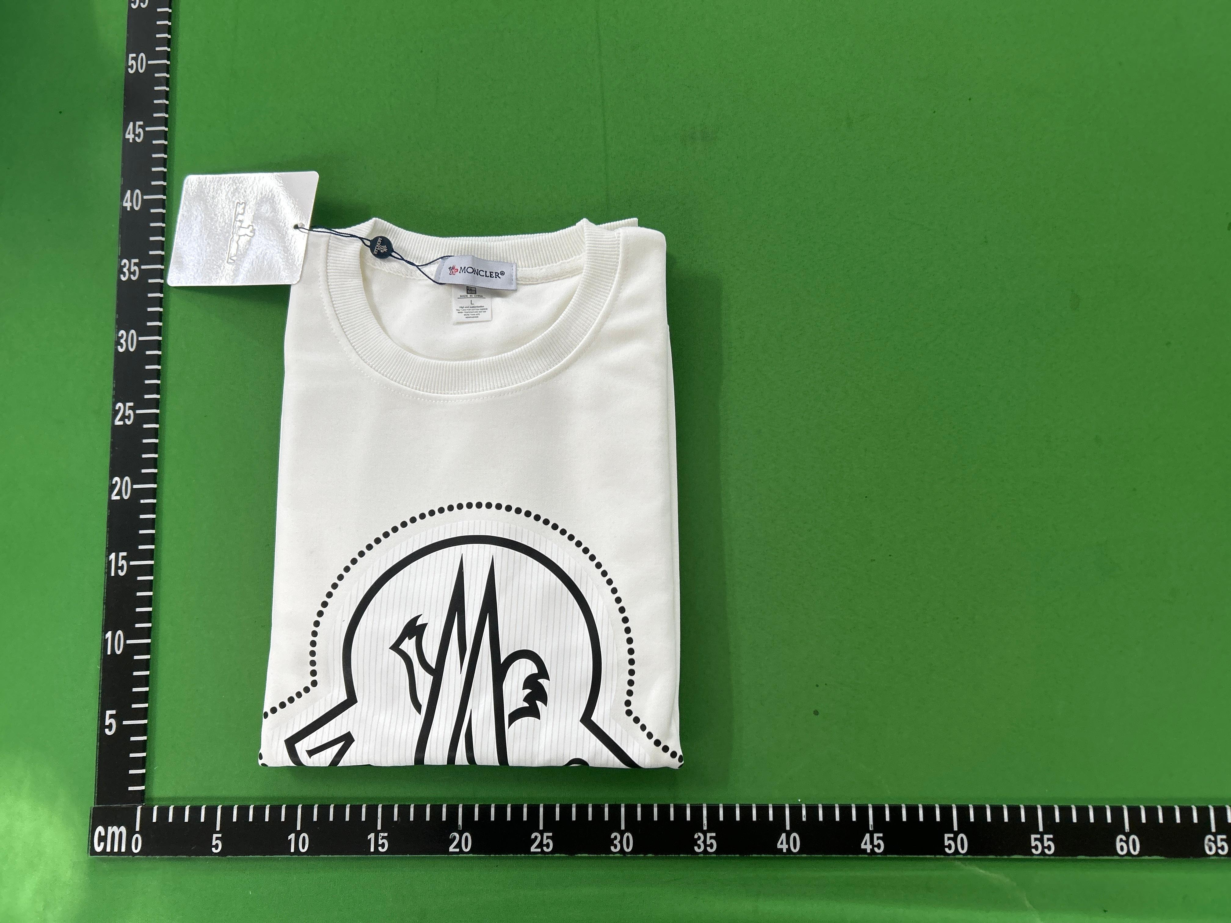 Foto QC 1 de Moncler Crewneck Sweater Black