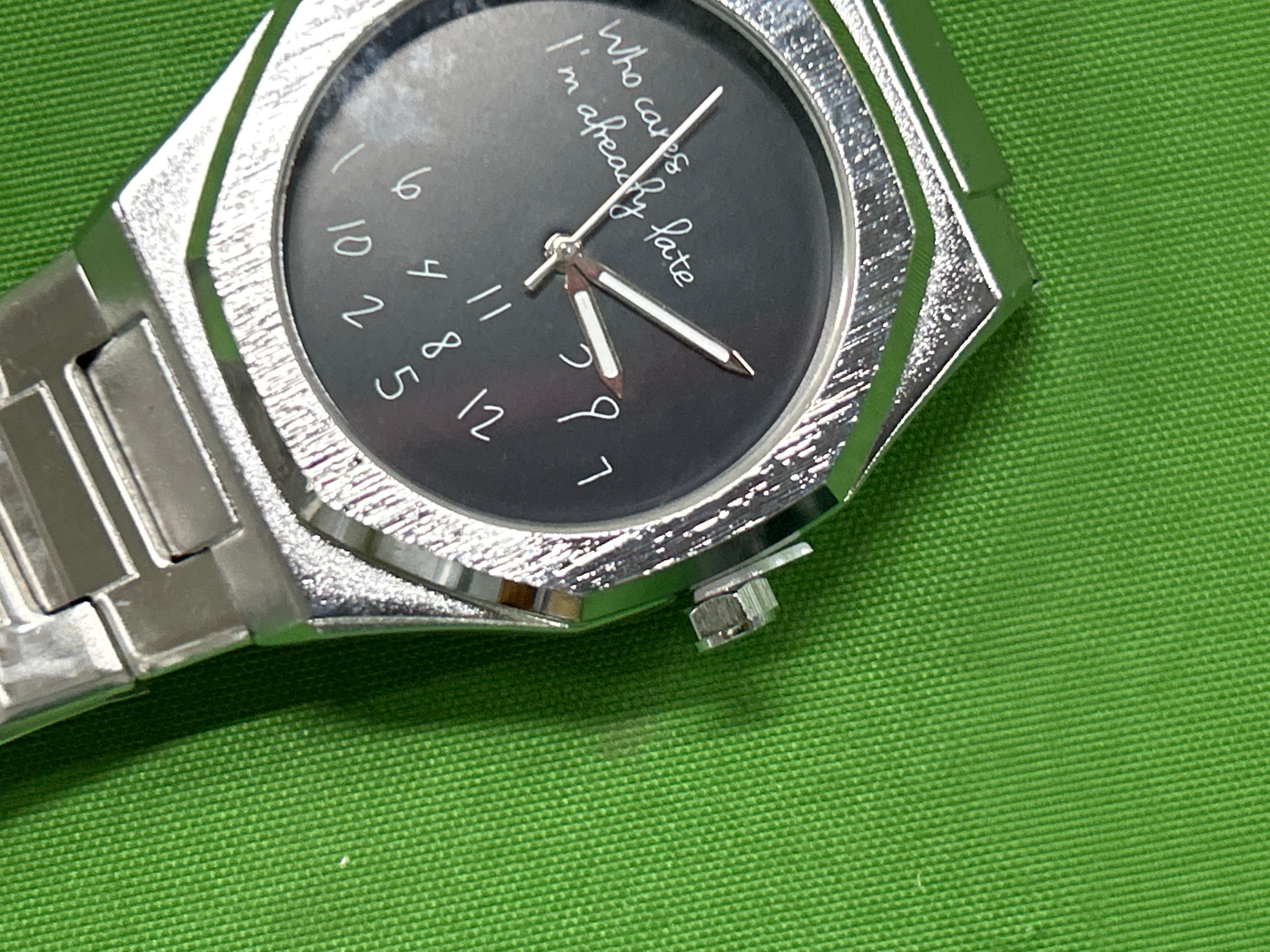 Foto QC 3 de Audemars Piguet x MAD Paris Royal Oak Who Cares I'm Already Late 15400ST