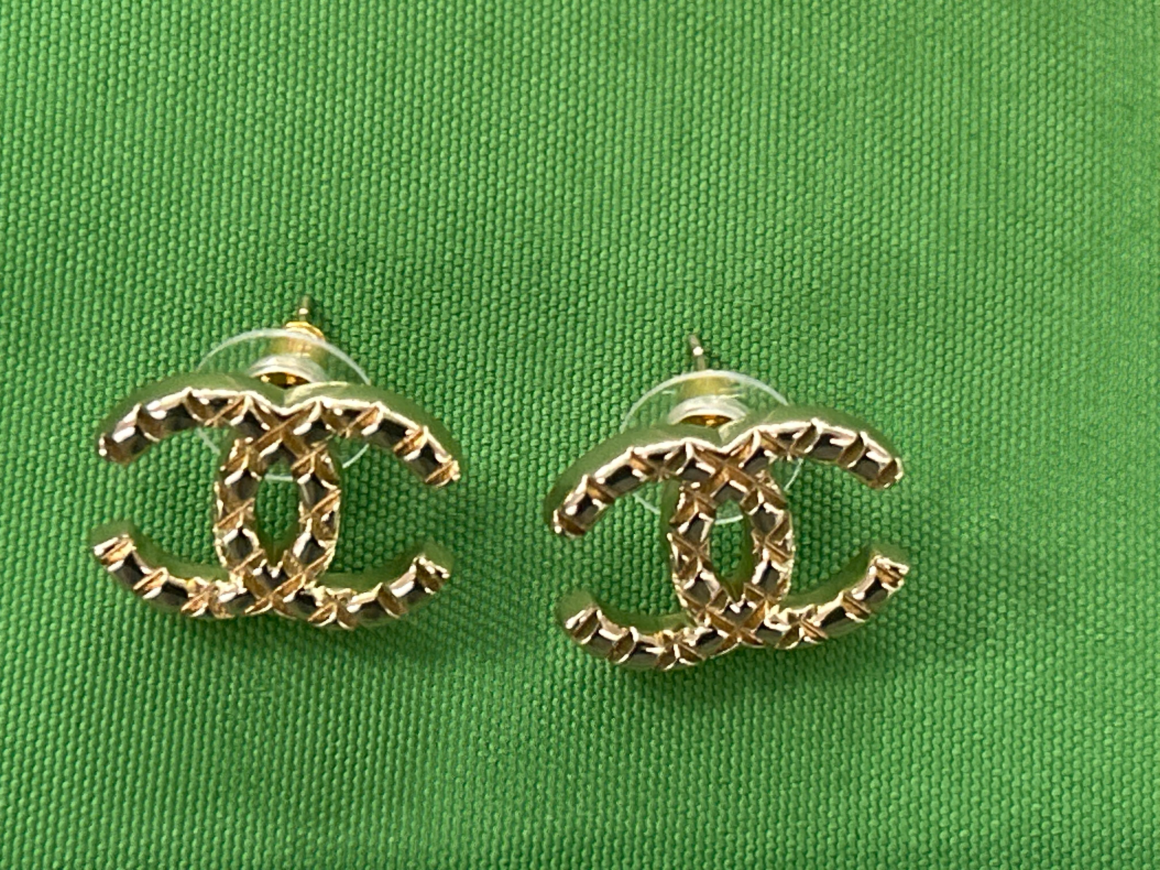 Foto QC 7 de Chanel CC Stud Earrings Metal Strass Silver