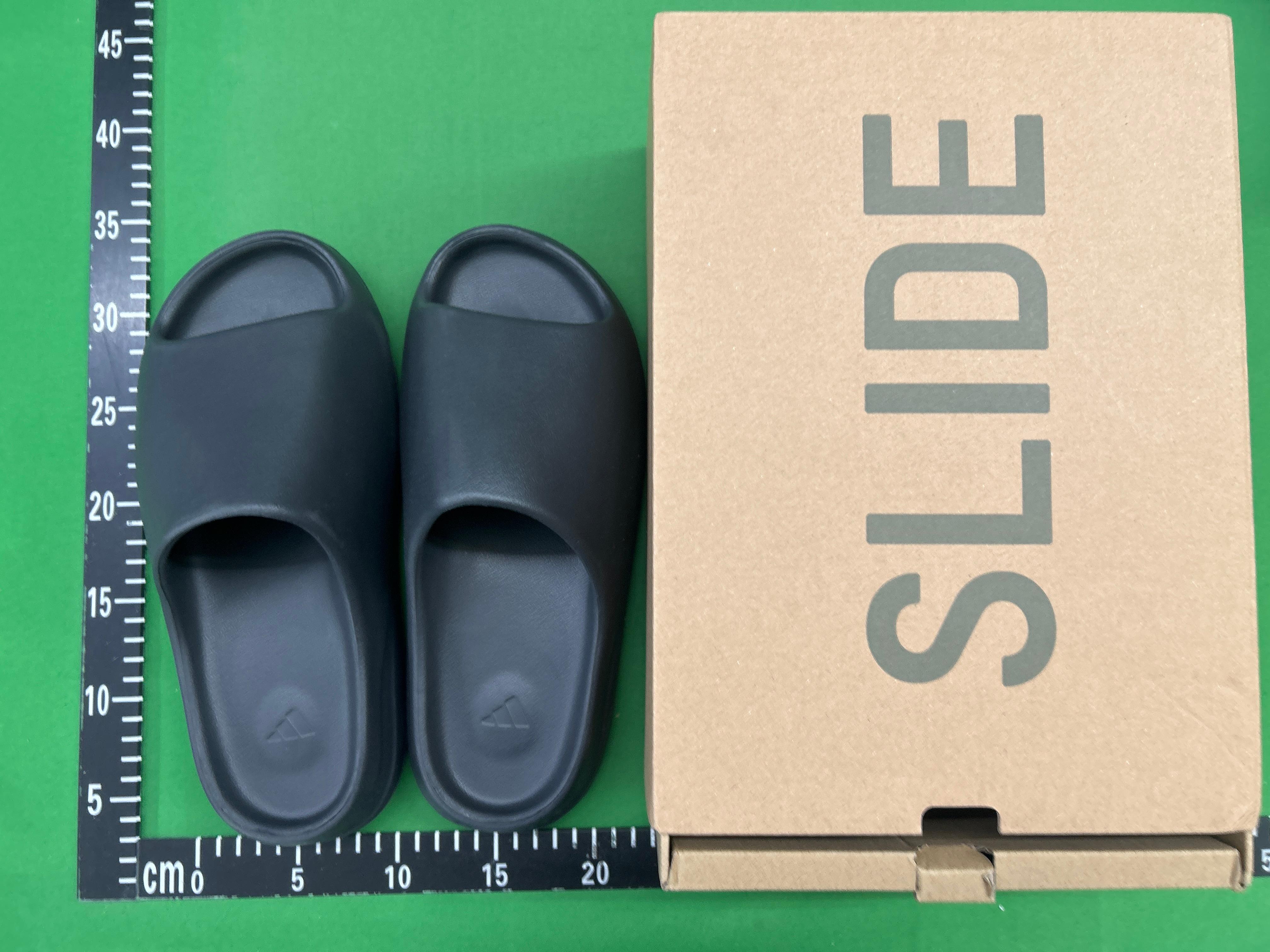 Foto QC 2 de adidas Yeezy Slide EVA Onyx