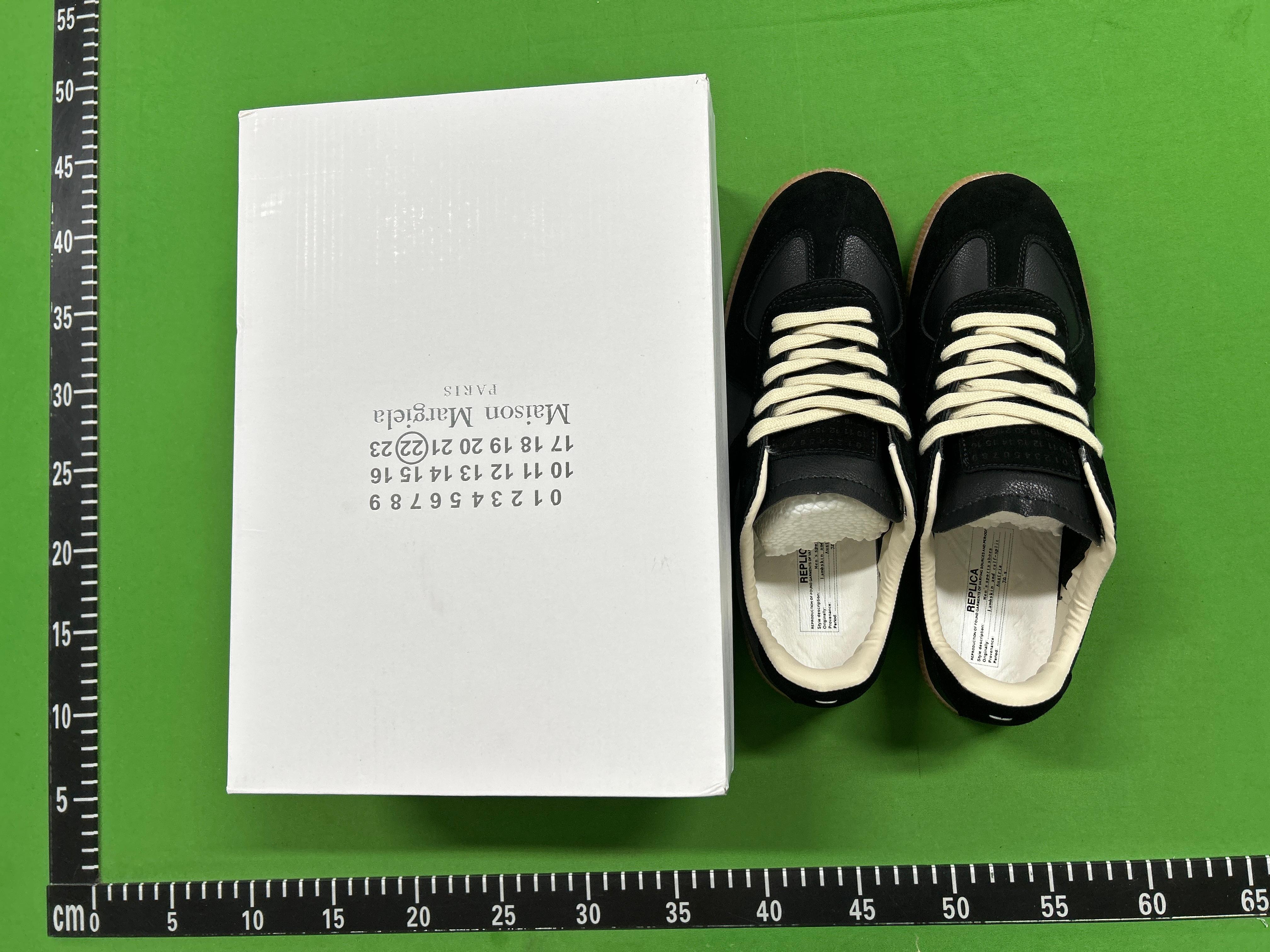 Foto QC 2 de mm6 Replica Low Burgundy