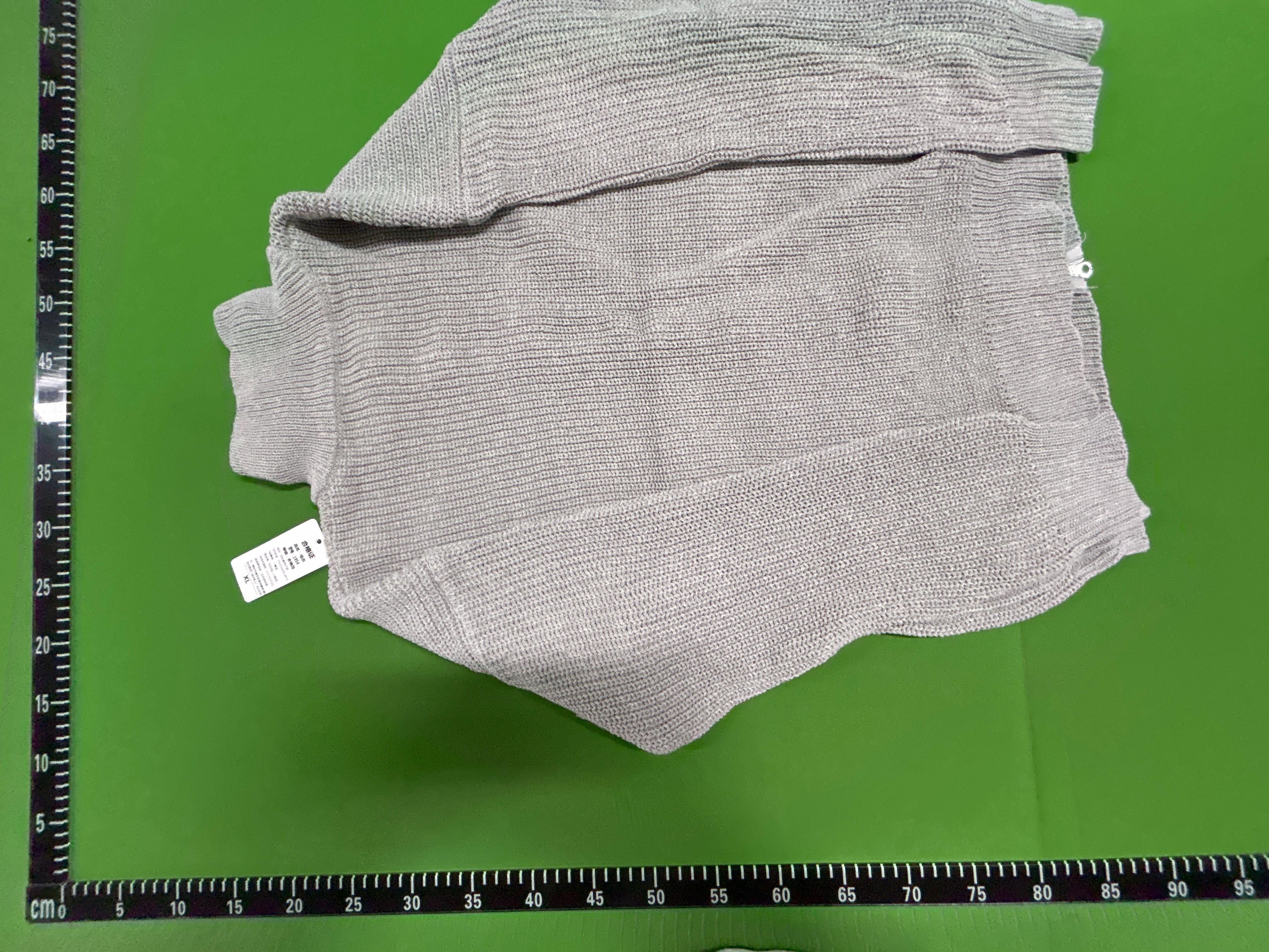 Foto QC 8 de Unbranded Ribbed Knit Zip Sweater Black