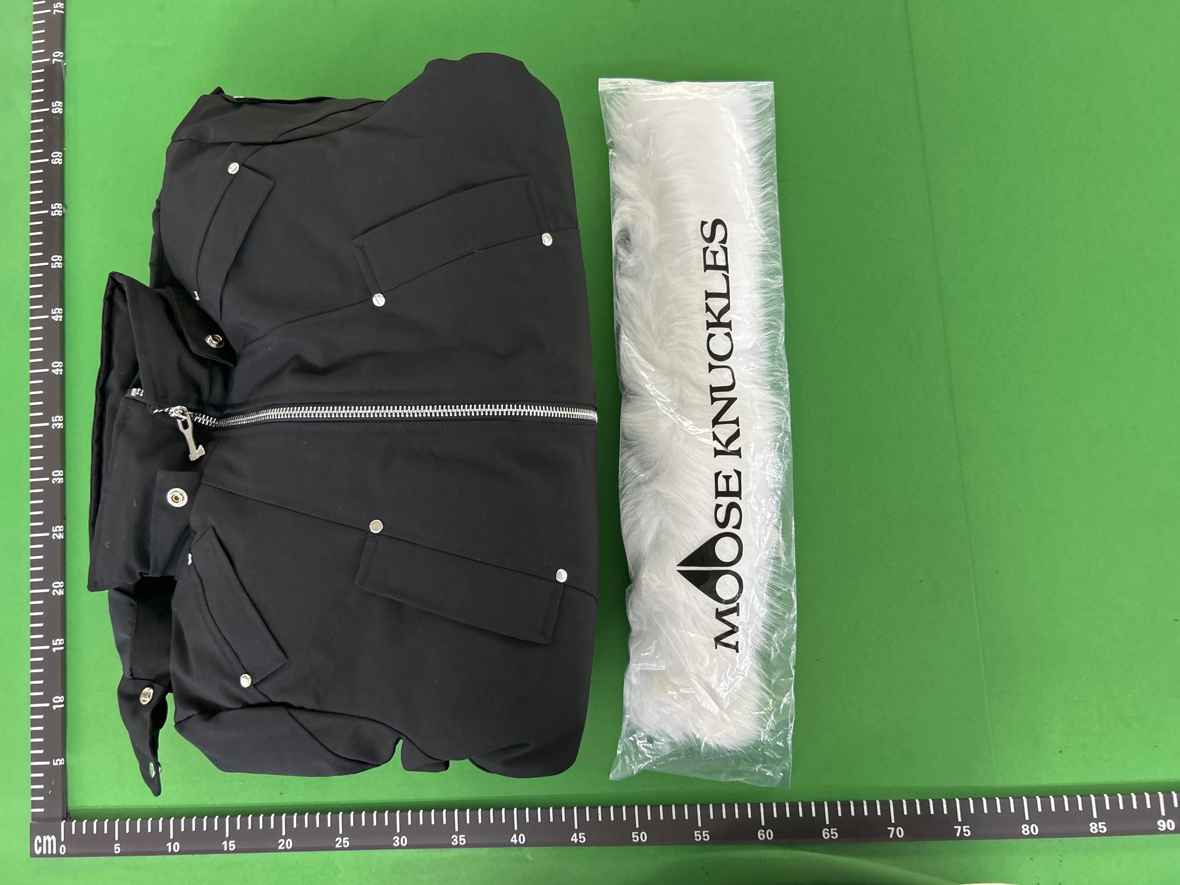 Foto QC 1 de Moose Knuckles Down Bomber Jacket Fur Hood Red