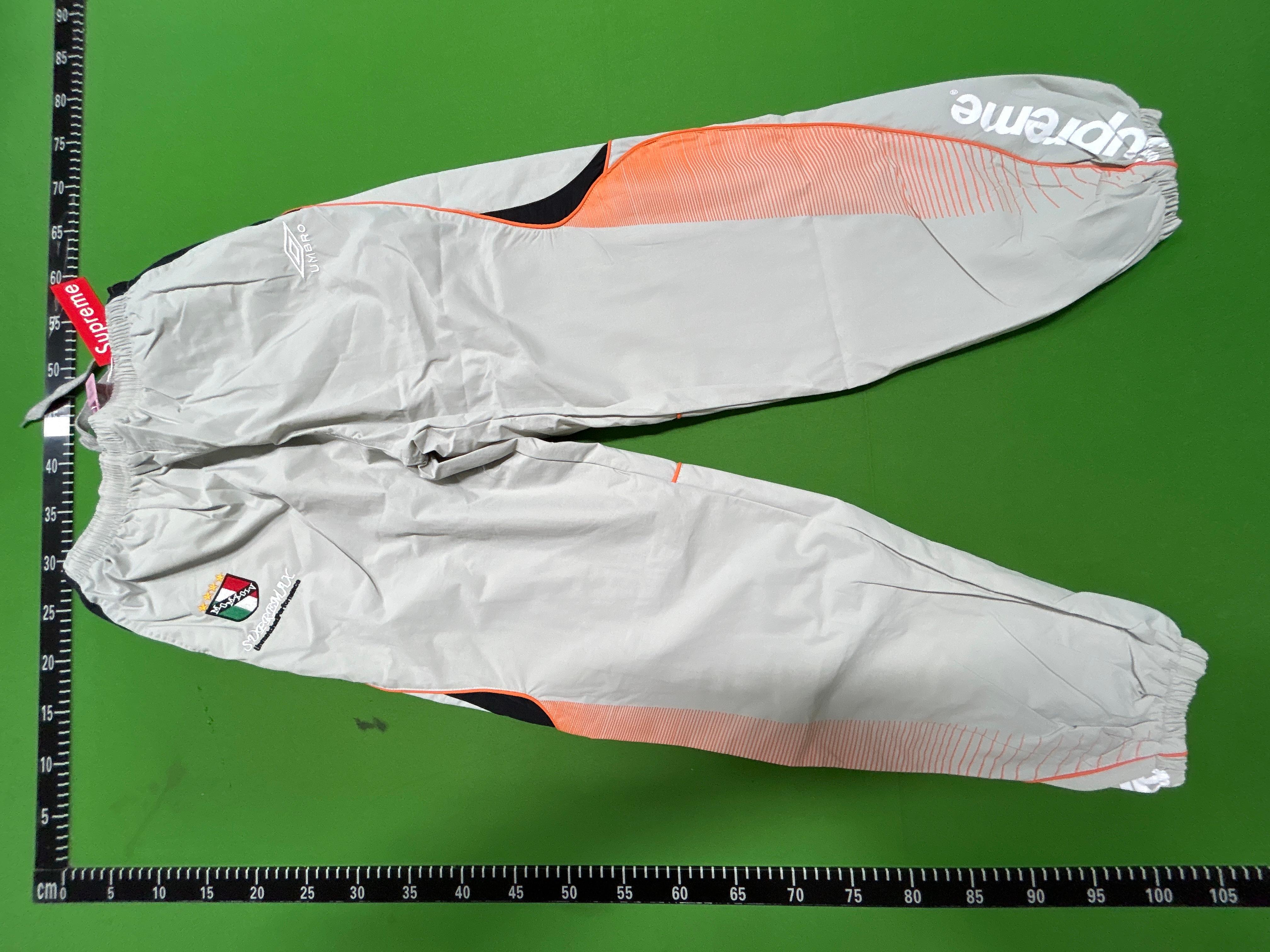 Foto QC 7 de Supreme Umbro Pants Black