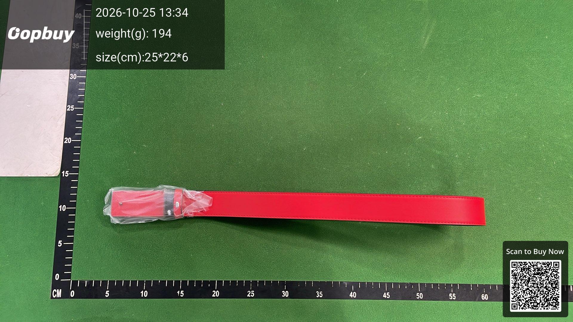 Foto QC 8 de Christian Louboutin Loubi Logo Reversible Belt Black and Red