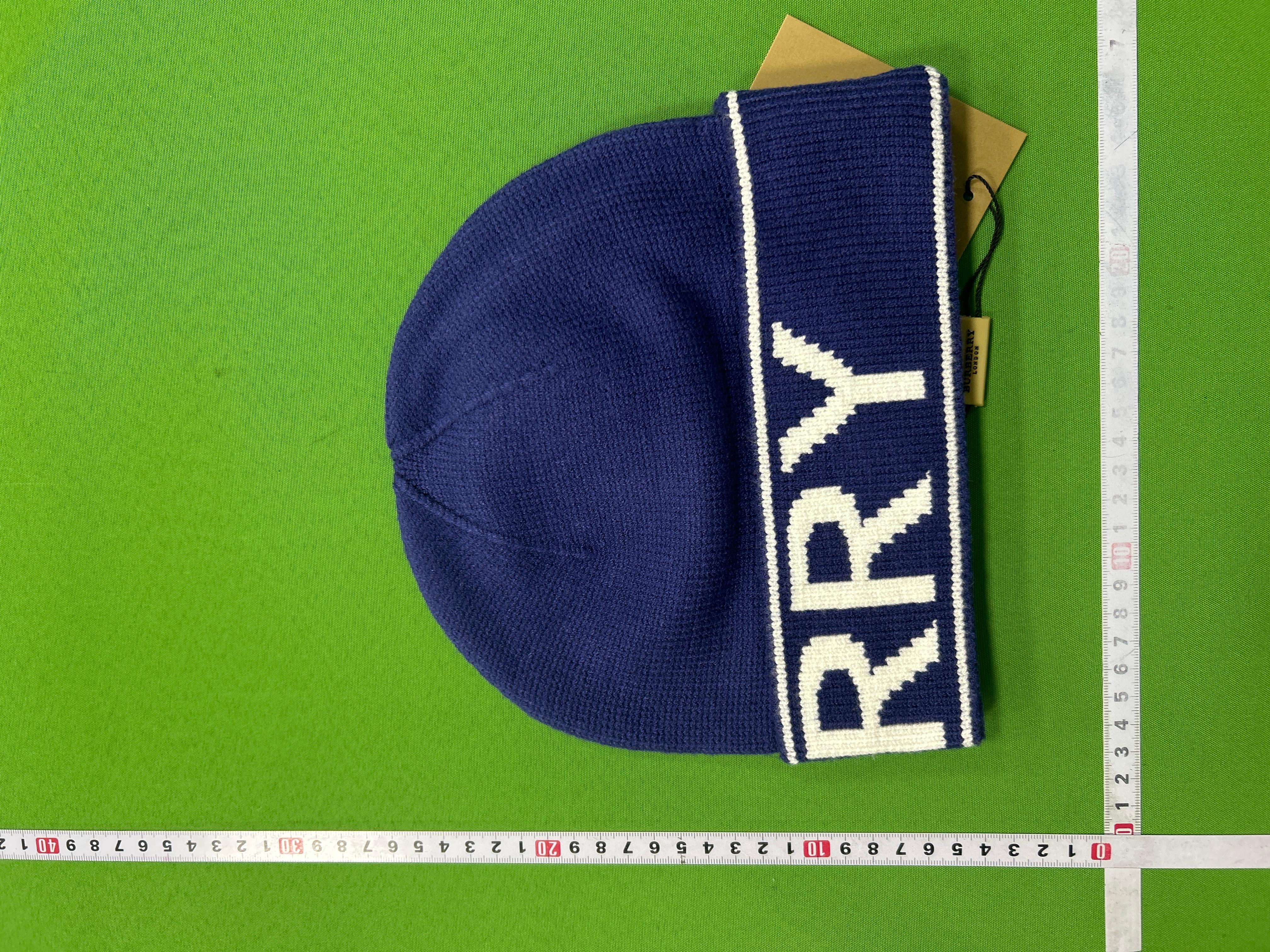 Foto QC 4 de Burberry Logo Beanie Camel