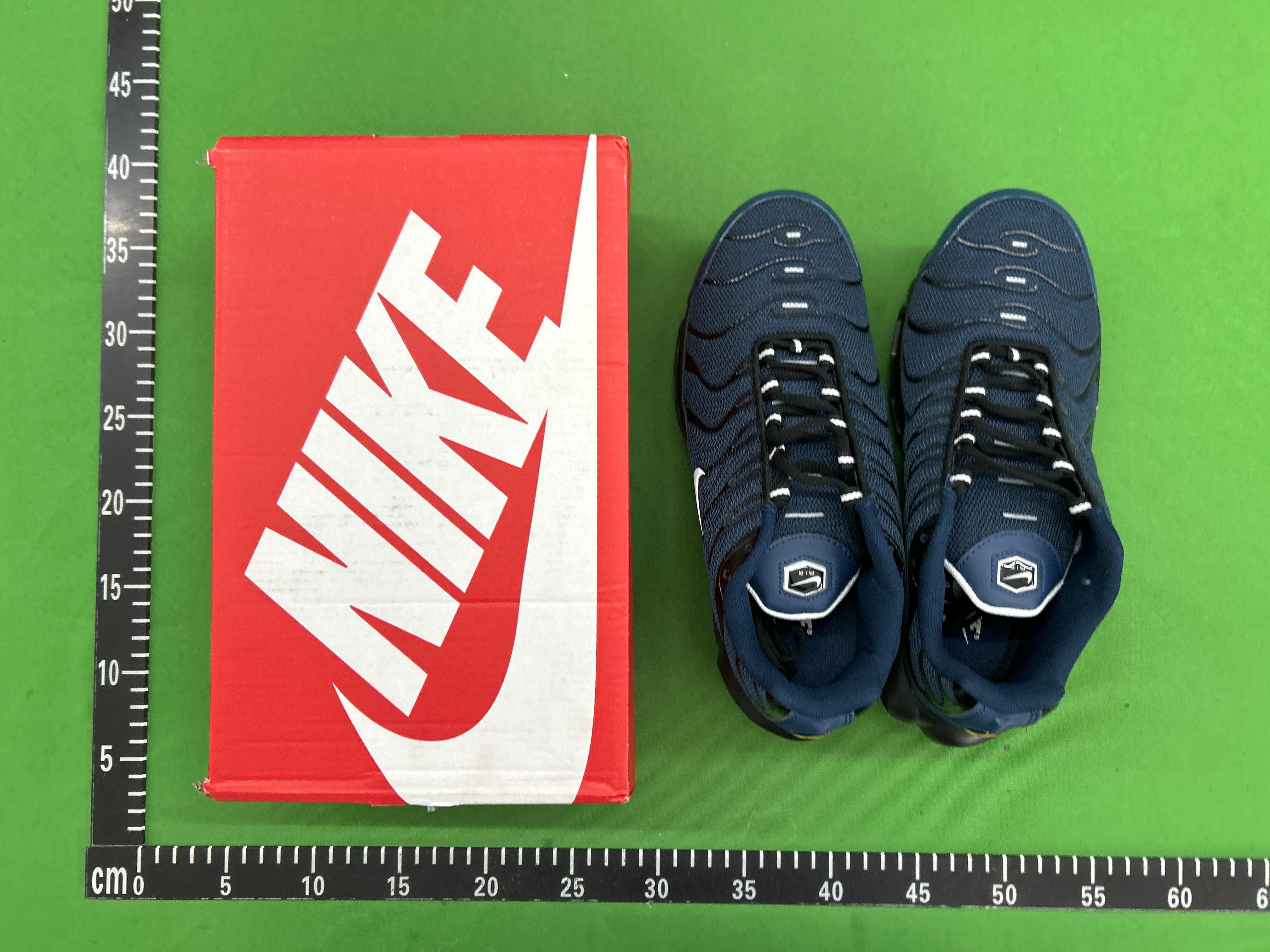 Foto QC 3 de Nike Air Max Plus TN Triple Black 604133-050