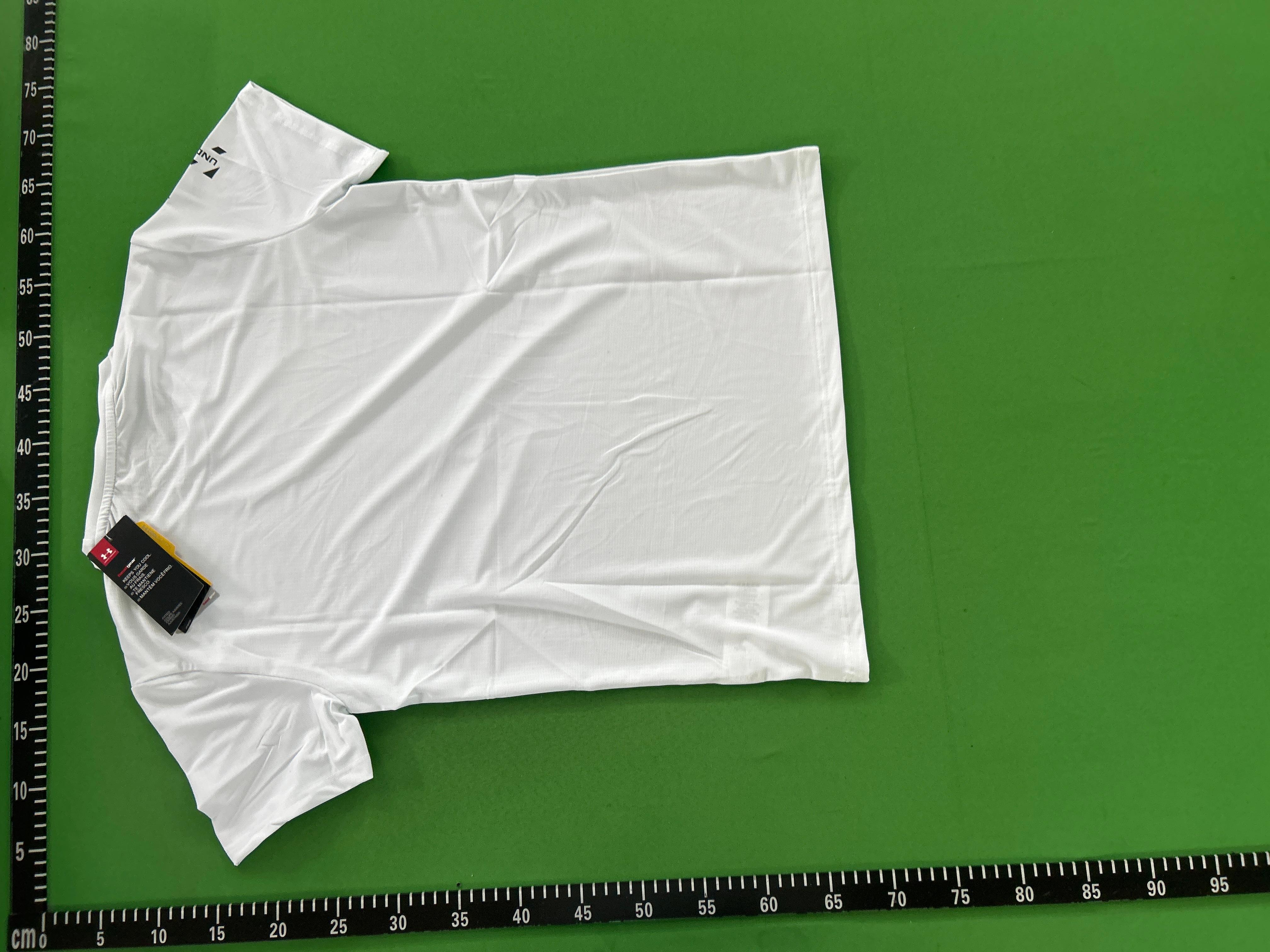 Foto QC 8 de Under Armour T-shirt Chest Logo Grey