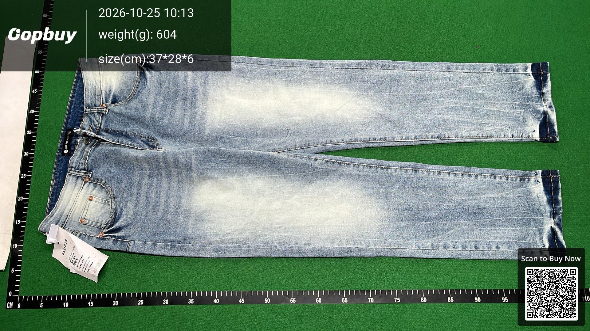 Foto QC 4 de Amiri MX1 Jeans Distressed Skinny Light Indigo