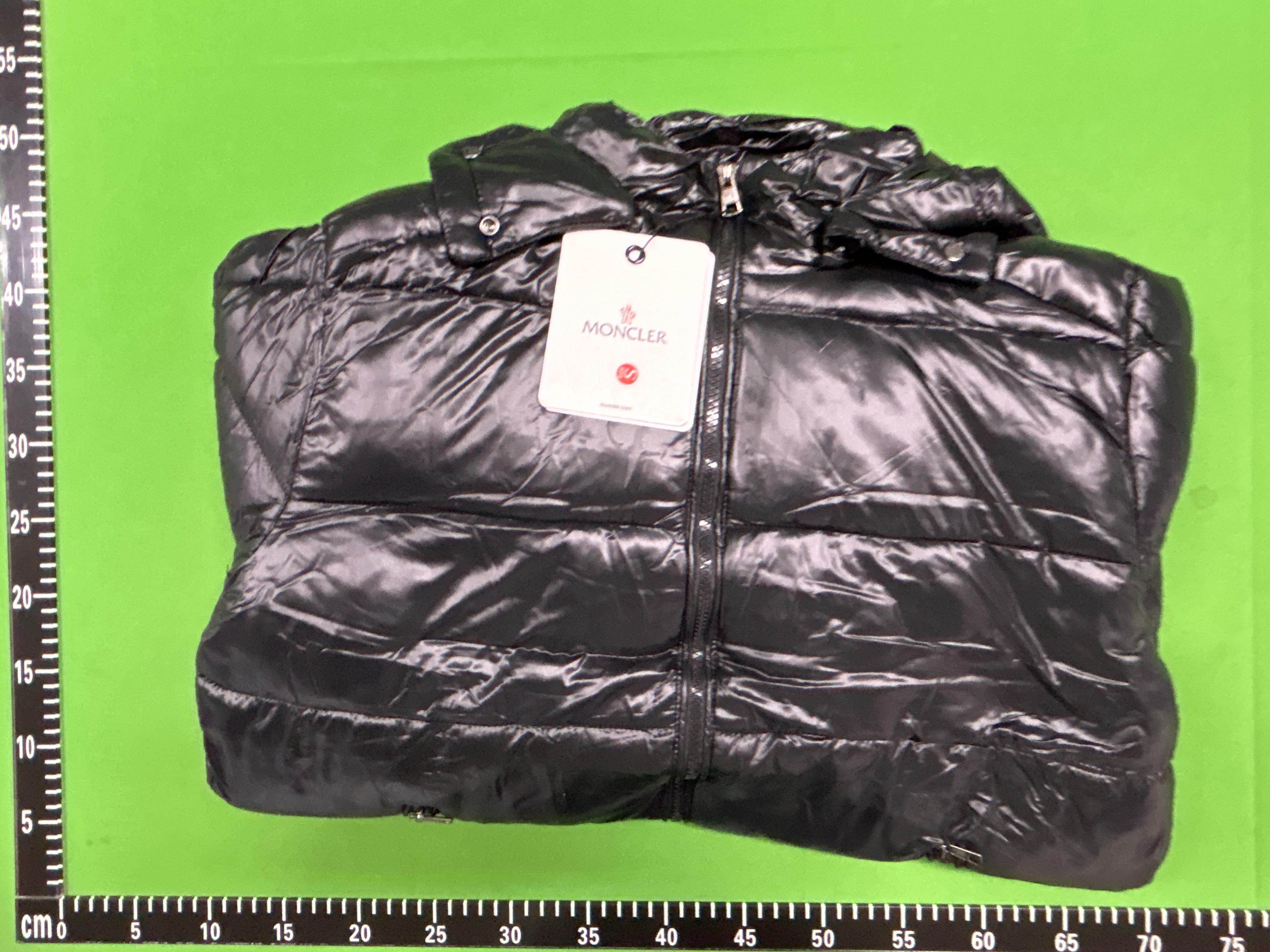 Foto QC 4 de Moncler Maya Down Jacket Hooded Black