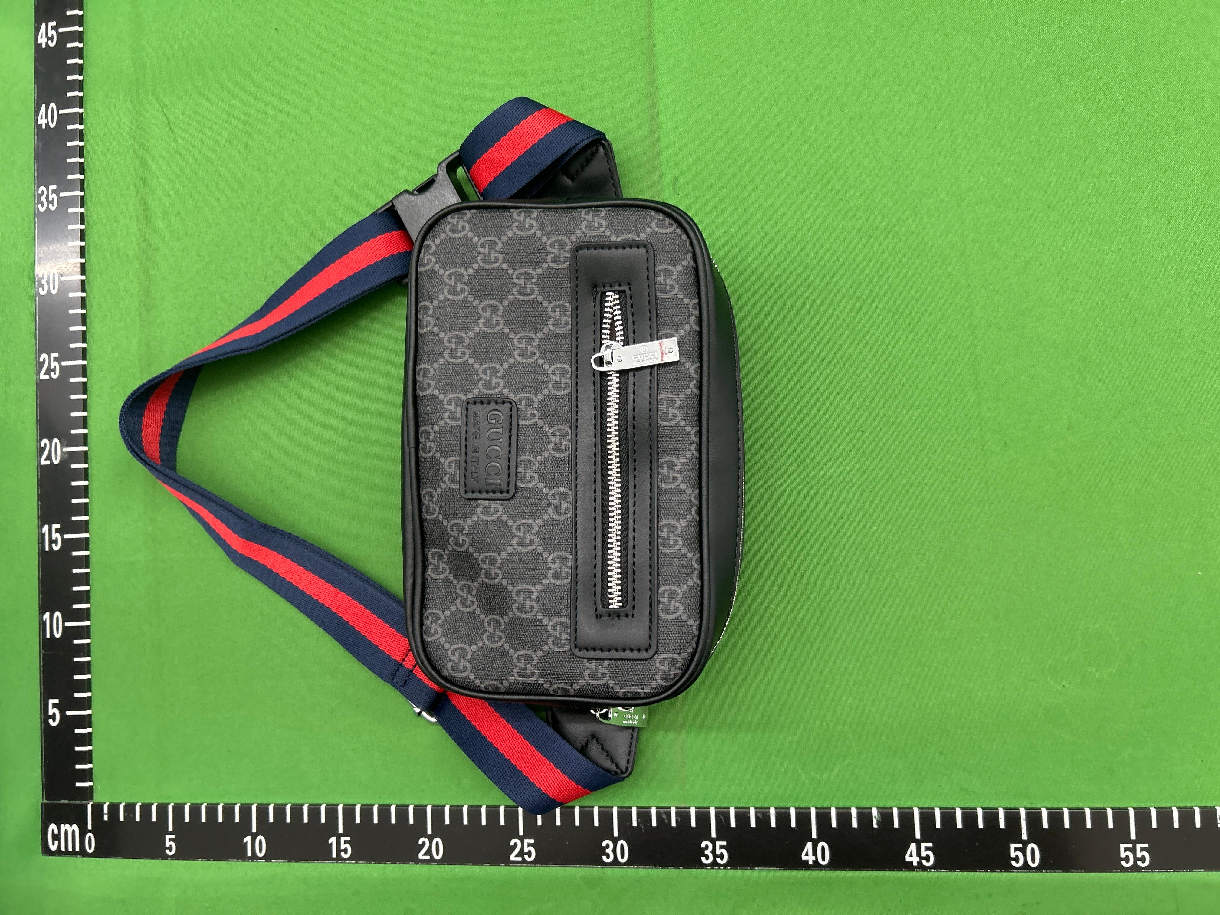 Foto QC 8 de Louis Vuitton Trio Messenger Monogram Shadow Black