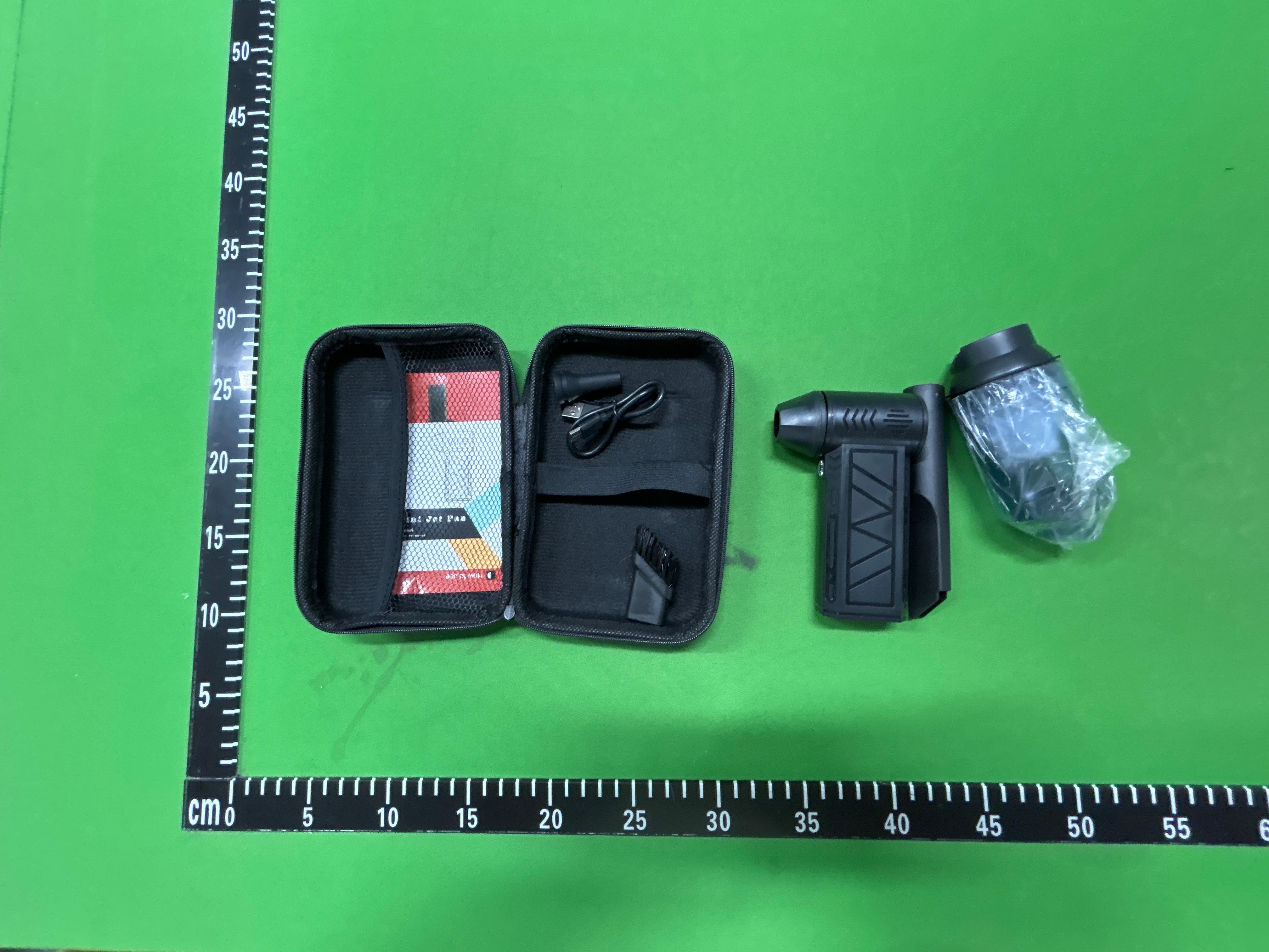 Foto QC 2 de Generic Violent Turbo Fan Mini Portable High-Speed Brushless Motor Wireless Vacuum Set Black