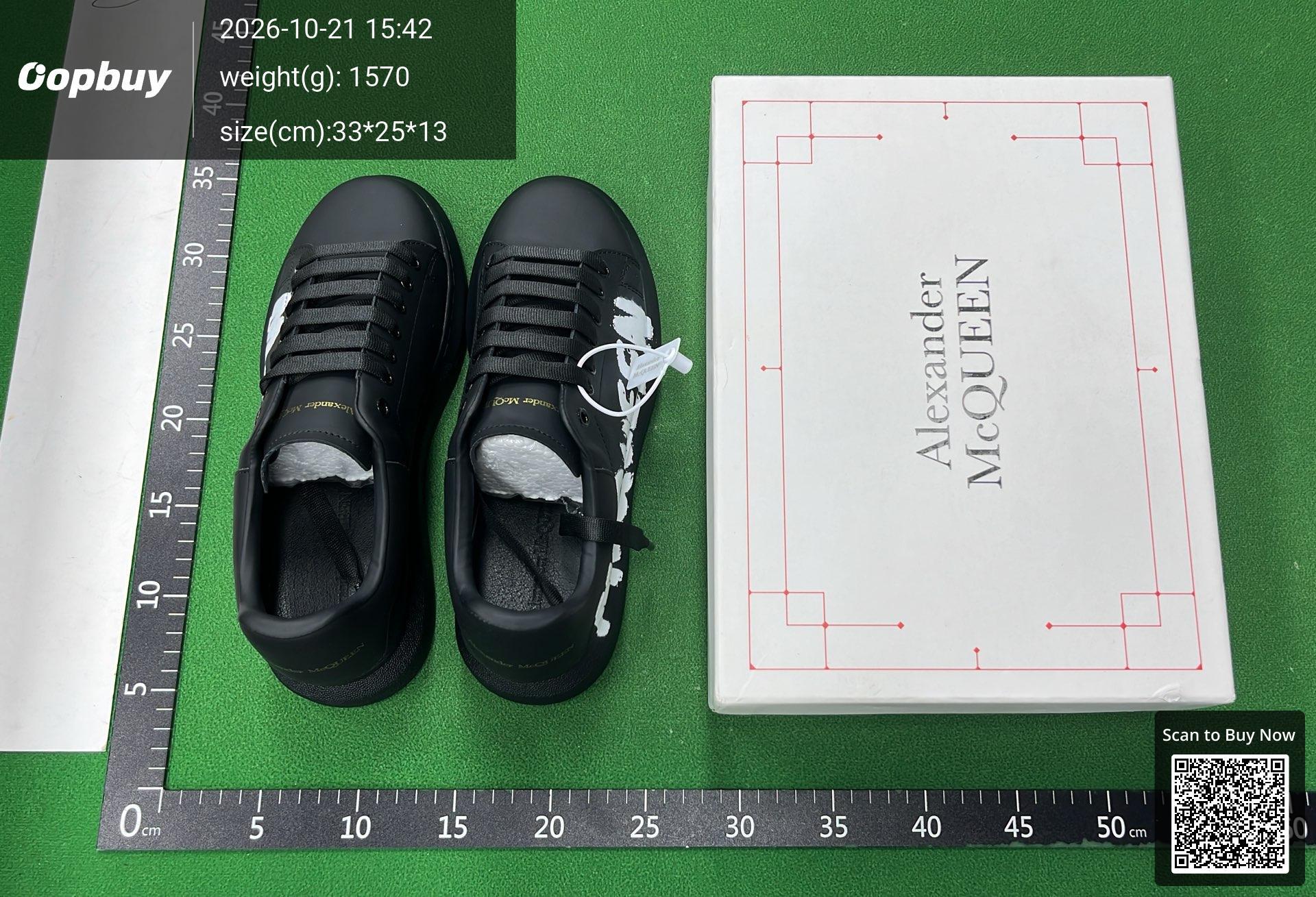 Foto QC 1 de Alexander McQueen Oversized Leather Low Platform Graffiti Logo Print White