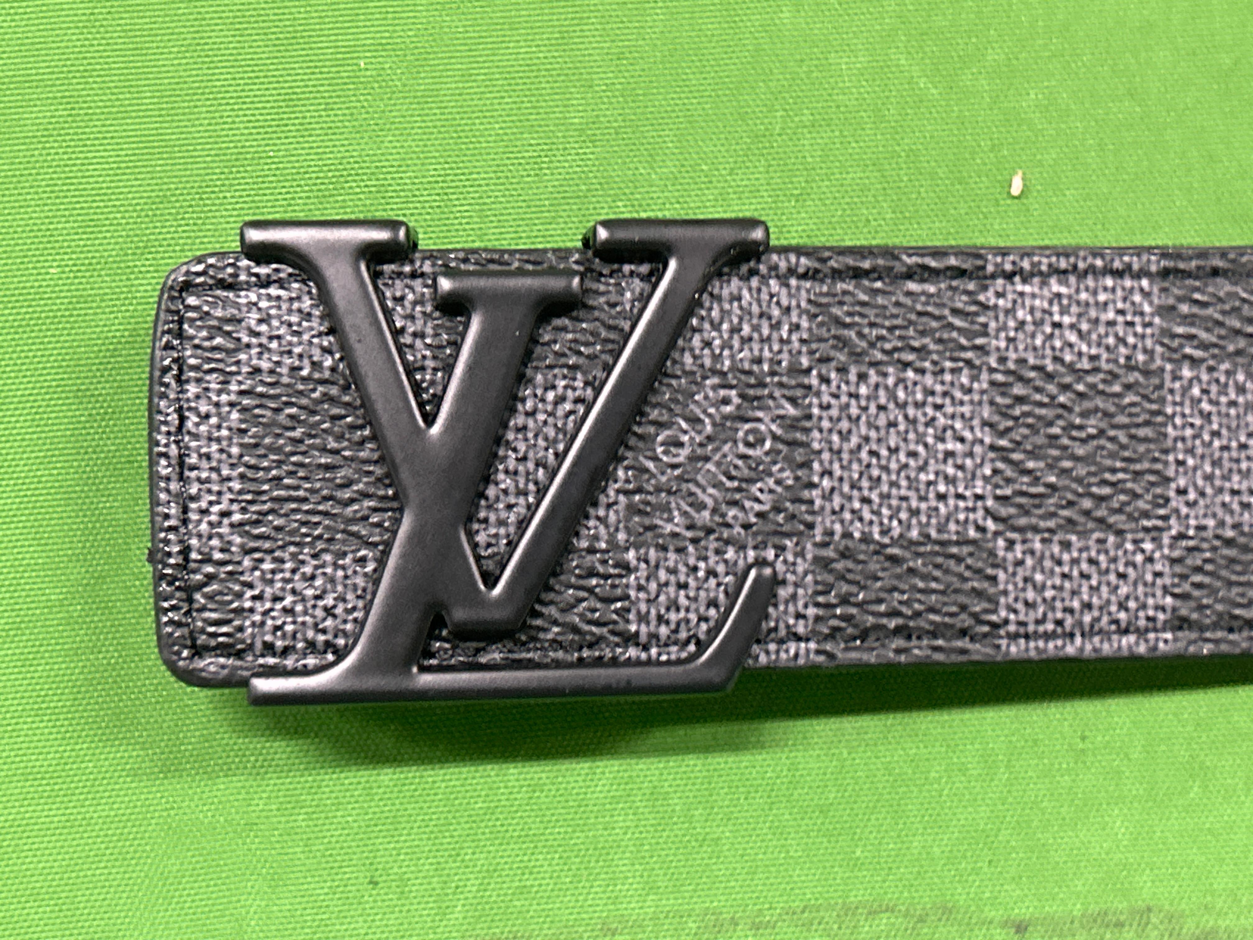 Foto QC 3 de Louis Vuitton LV Initiales Belt Watercolor
