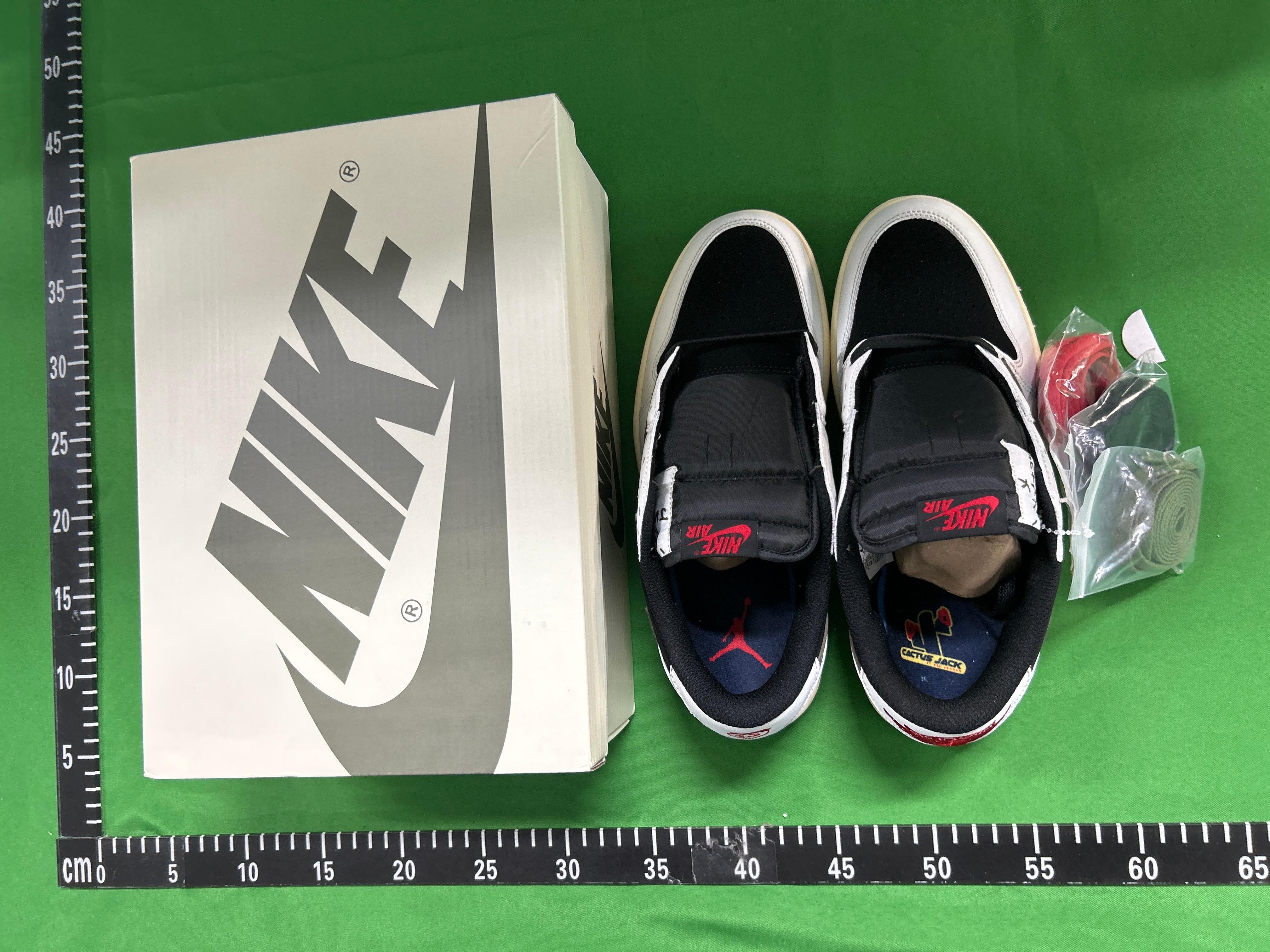 Foto QC 2 de Jordan 1 Retro Low OG SP Travis Scott Black Phantom DM7866-001