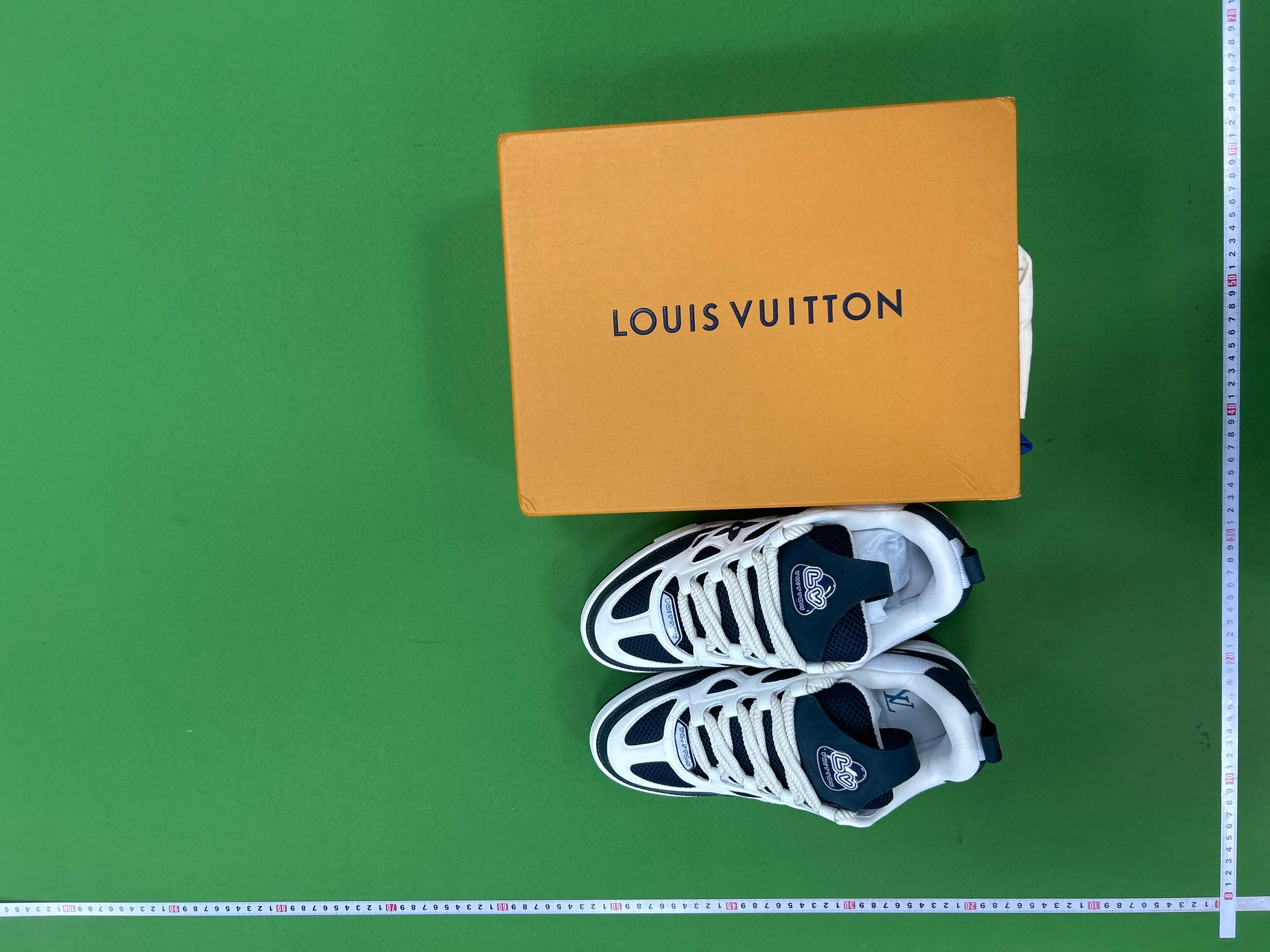Foto QC 2 de Louis Vuitton Skate Low Beige White Monogram 1AHTUA