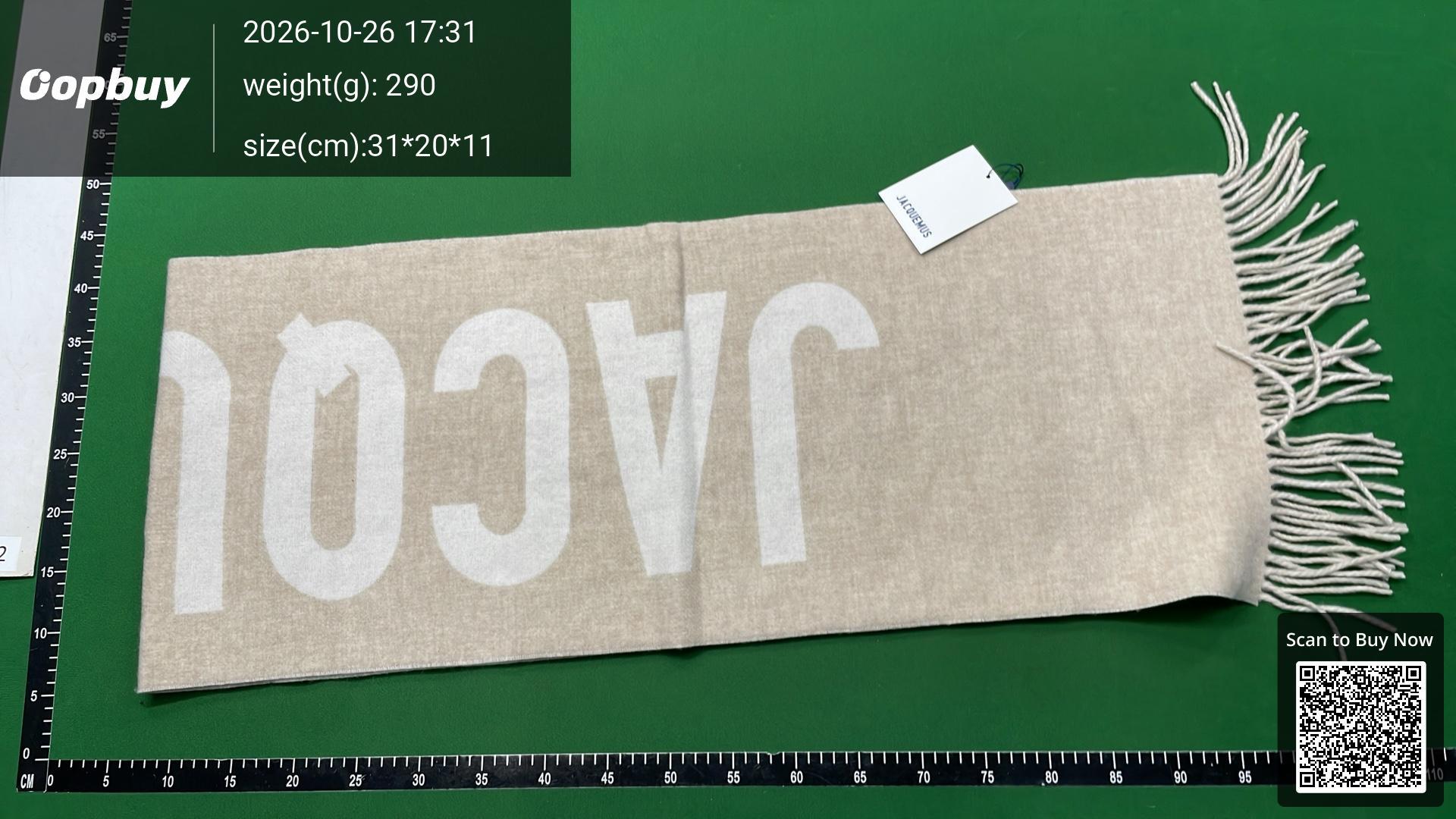 Foto QC 2 de Jacquemus Logo Scarf Beige