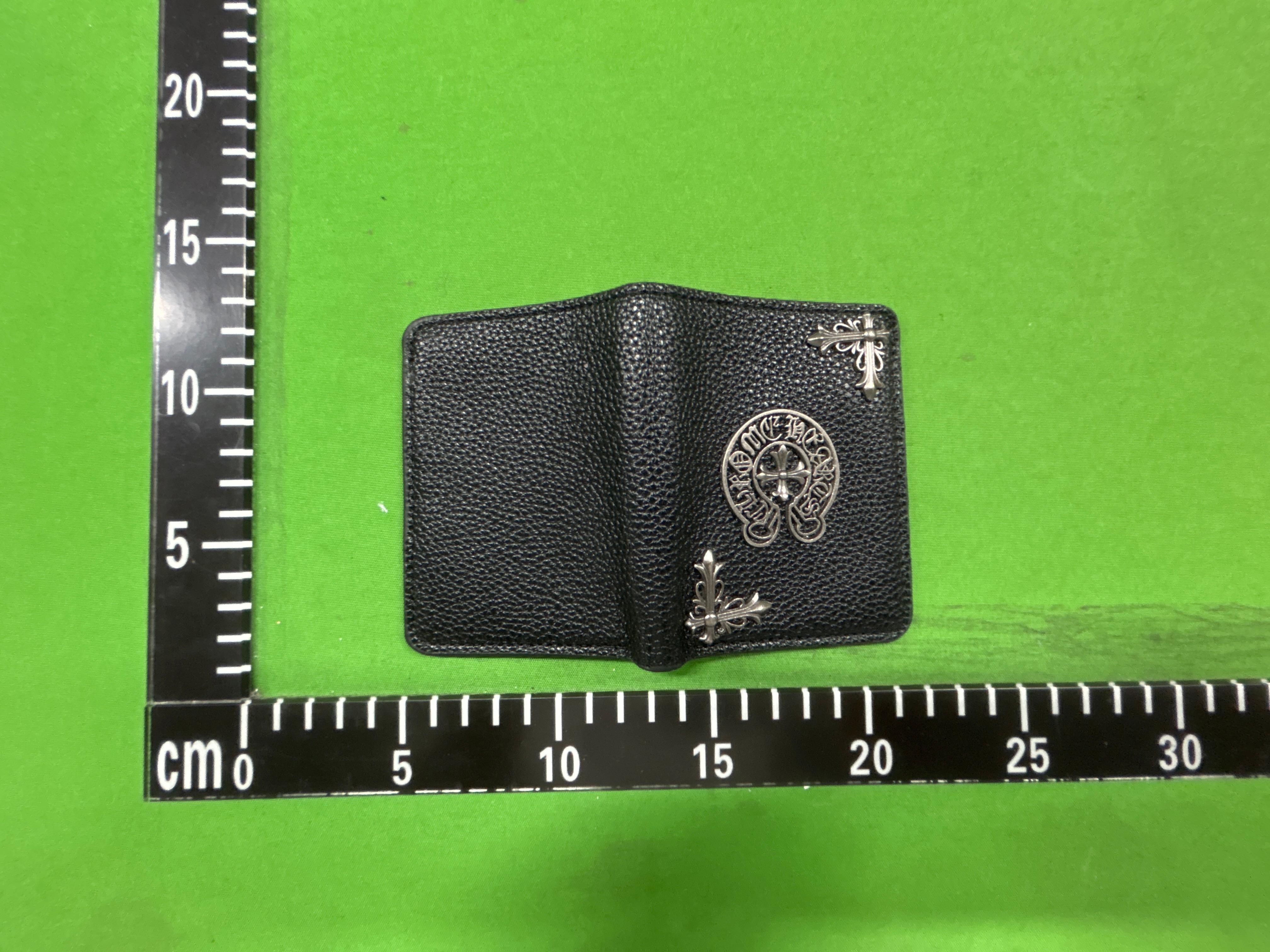 Foto QC 6 de Chrome Hearts Horseshoe Logo CH Cross Wallet Lychee Pattern Black