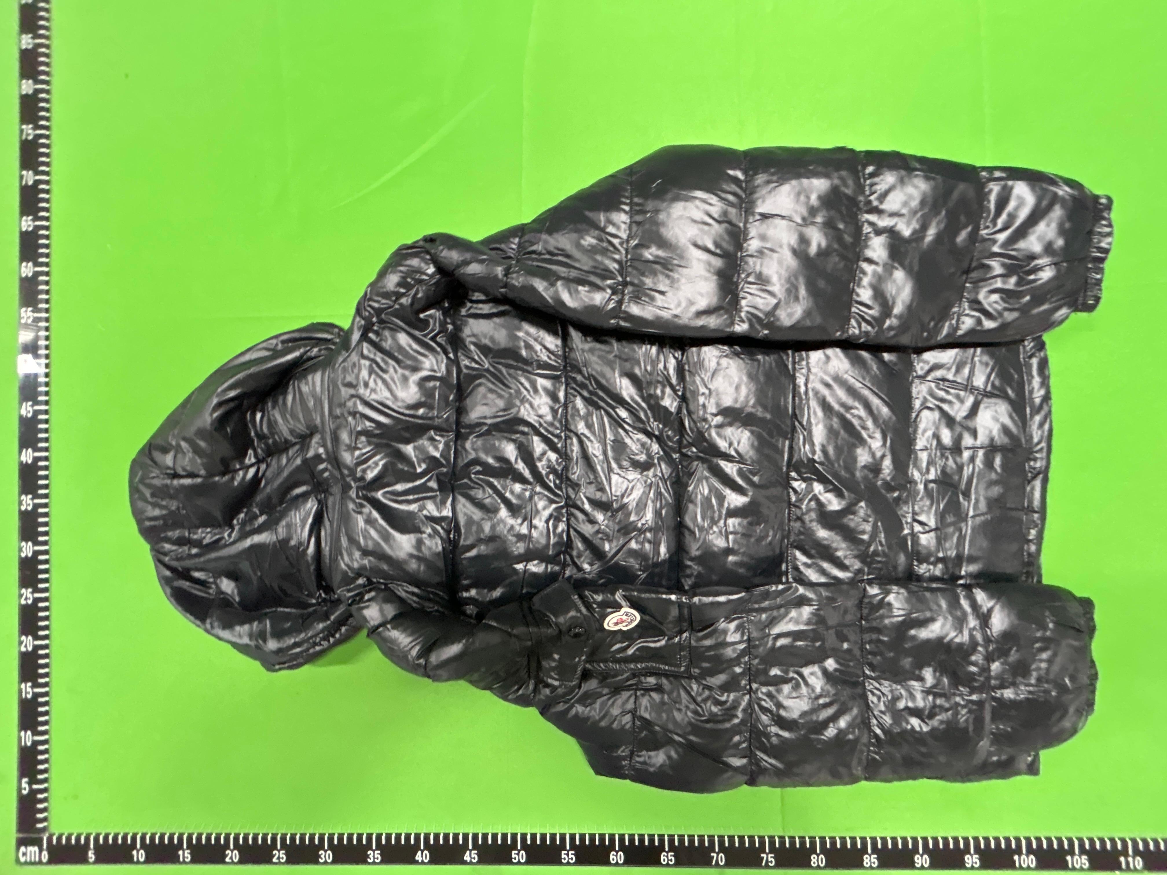 Foto QC 6 de Moncler Maya Down Jacket Hooded Black