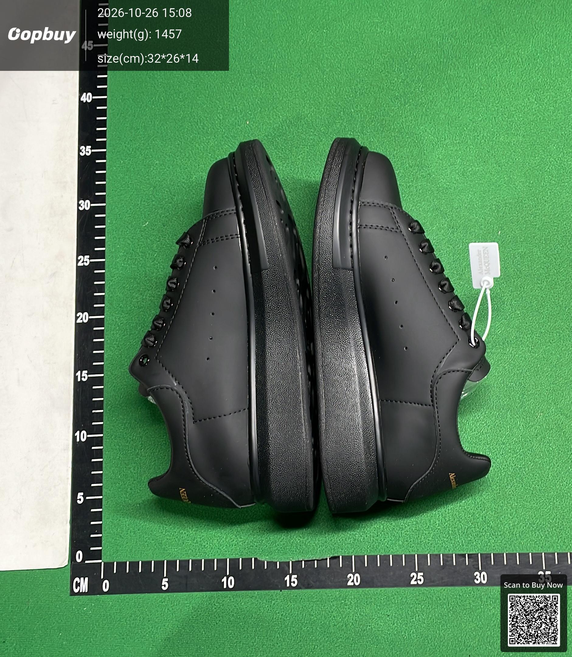 Foto QC 4 de Alexander McQueen Oversized Leather Sneakers Graffiti White Black