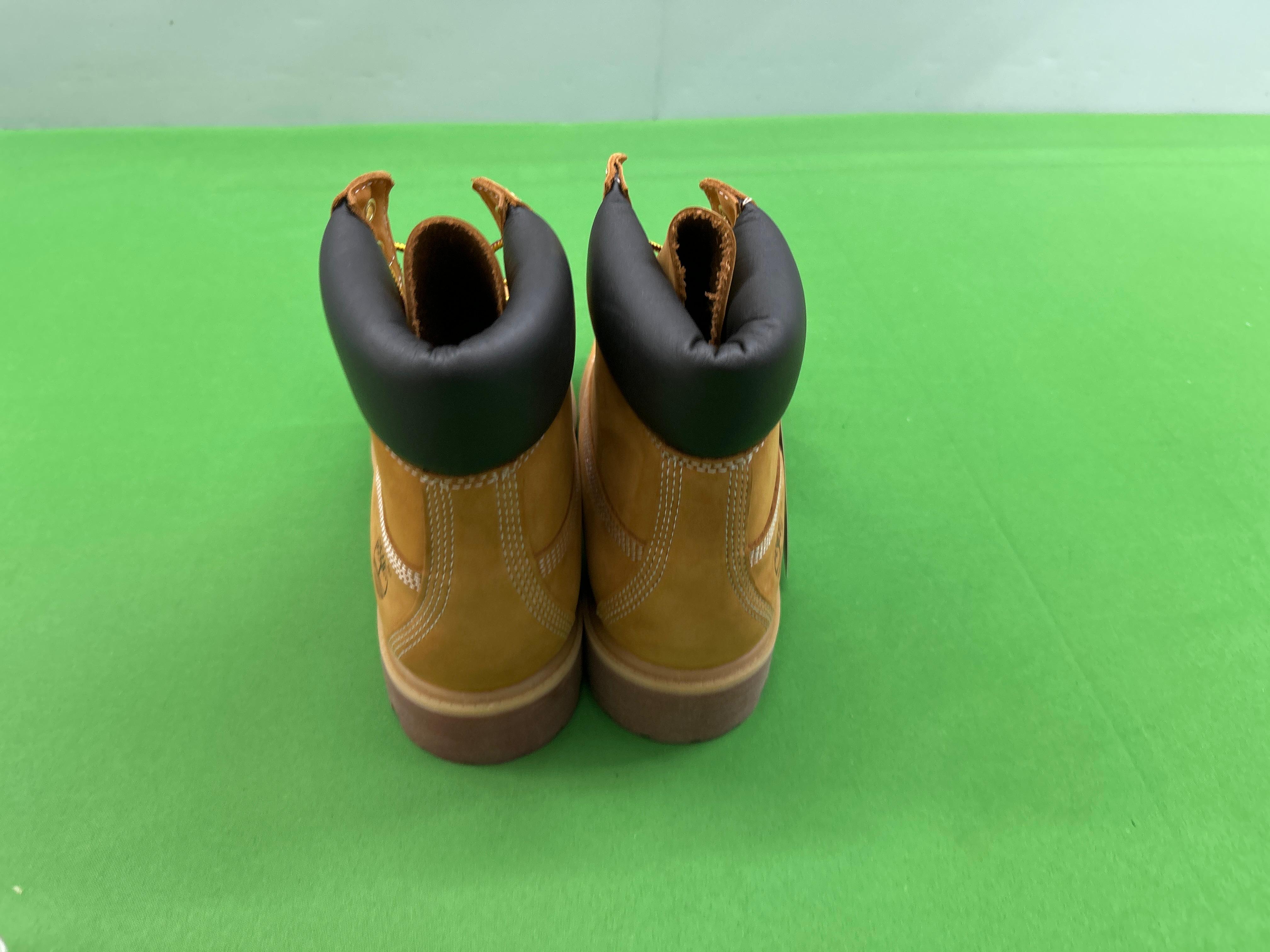 Foto QC 2 de Louis Vuitton x Timberland 6-In Ankle Boot Nubuck Black Embossed Monogram 1AD73H