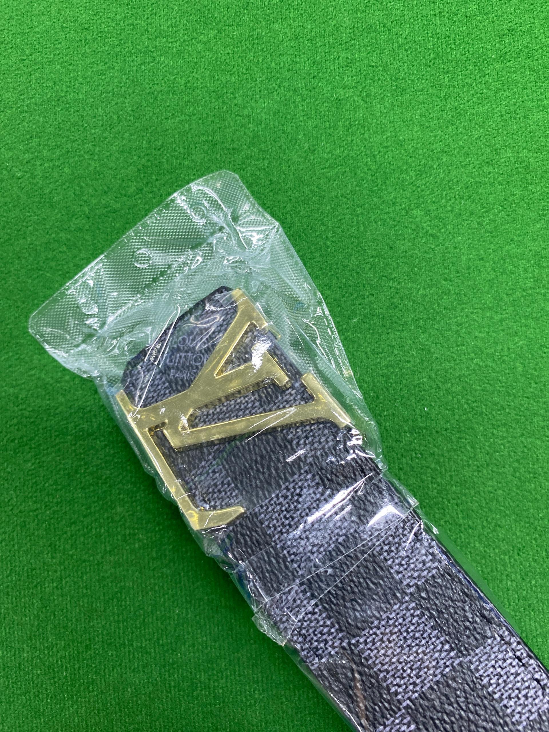 Foto QC 6 de Louis Vuitton LV Initiales Belt Watercolor