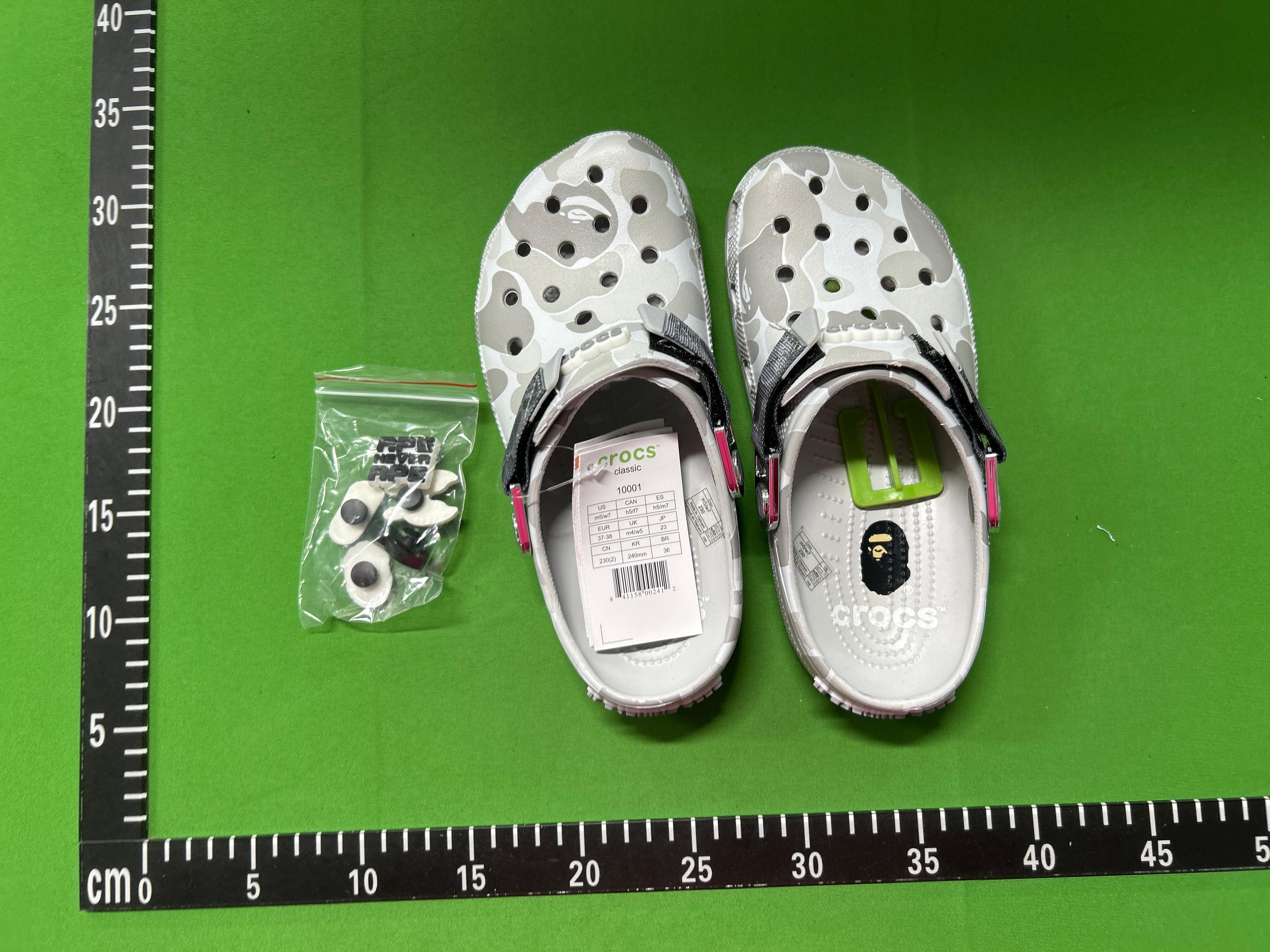 Foto QC 7 de BAPE x Crocs Classic Clog Foam Grey Camo