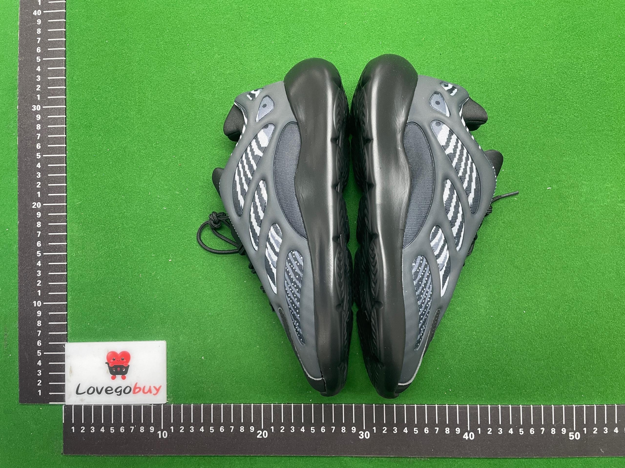 Foto QC 1 de adidas Yeezy 700 V3 Alvah H67799