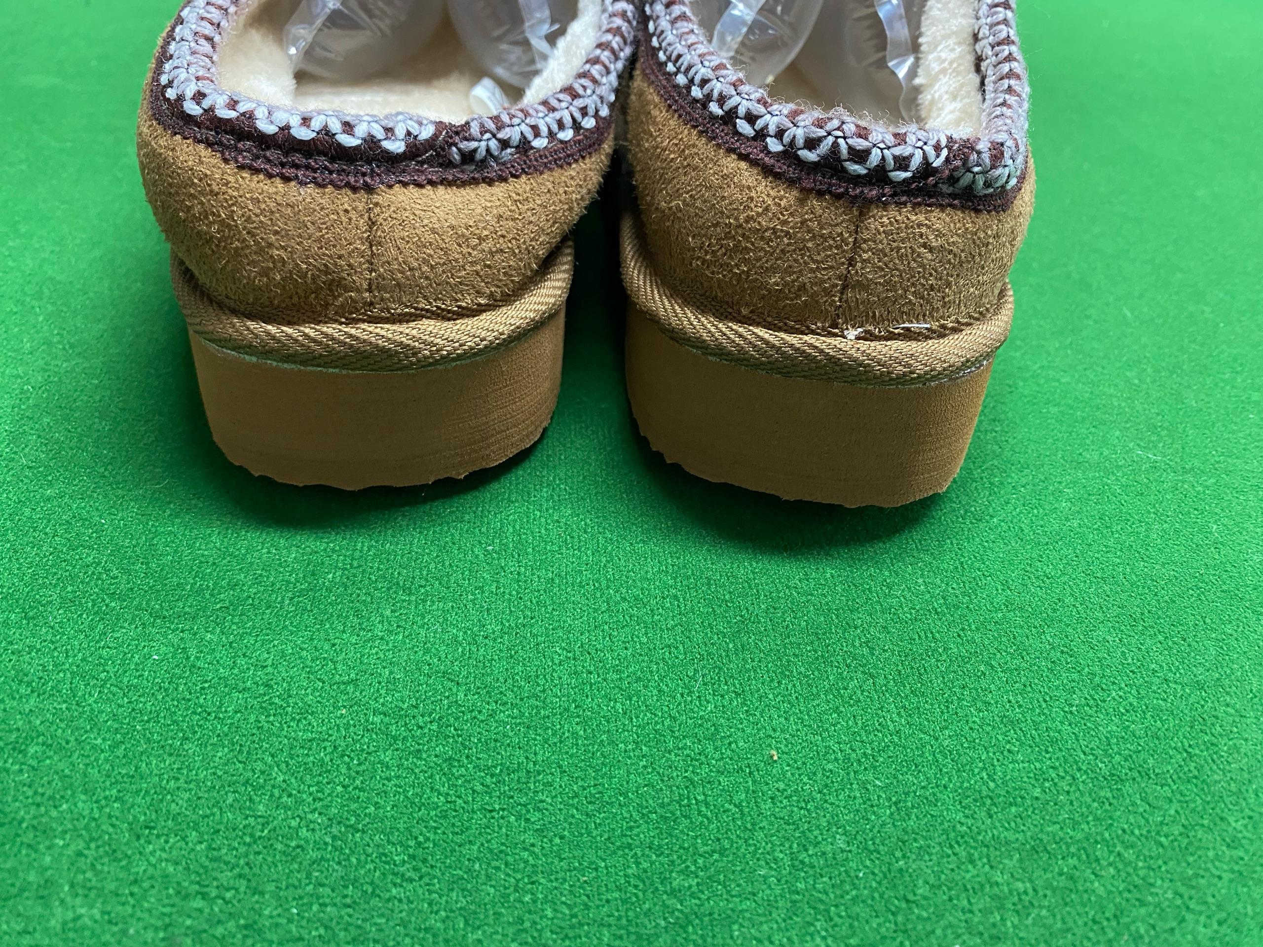 Foto QC 2 de UGG Tasman Slipper Suede Black