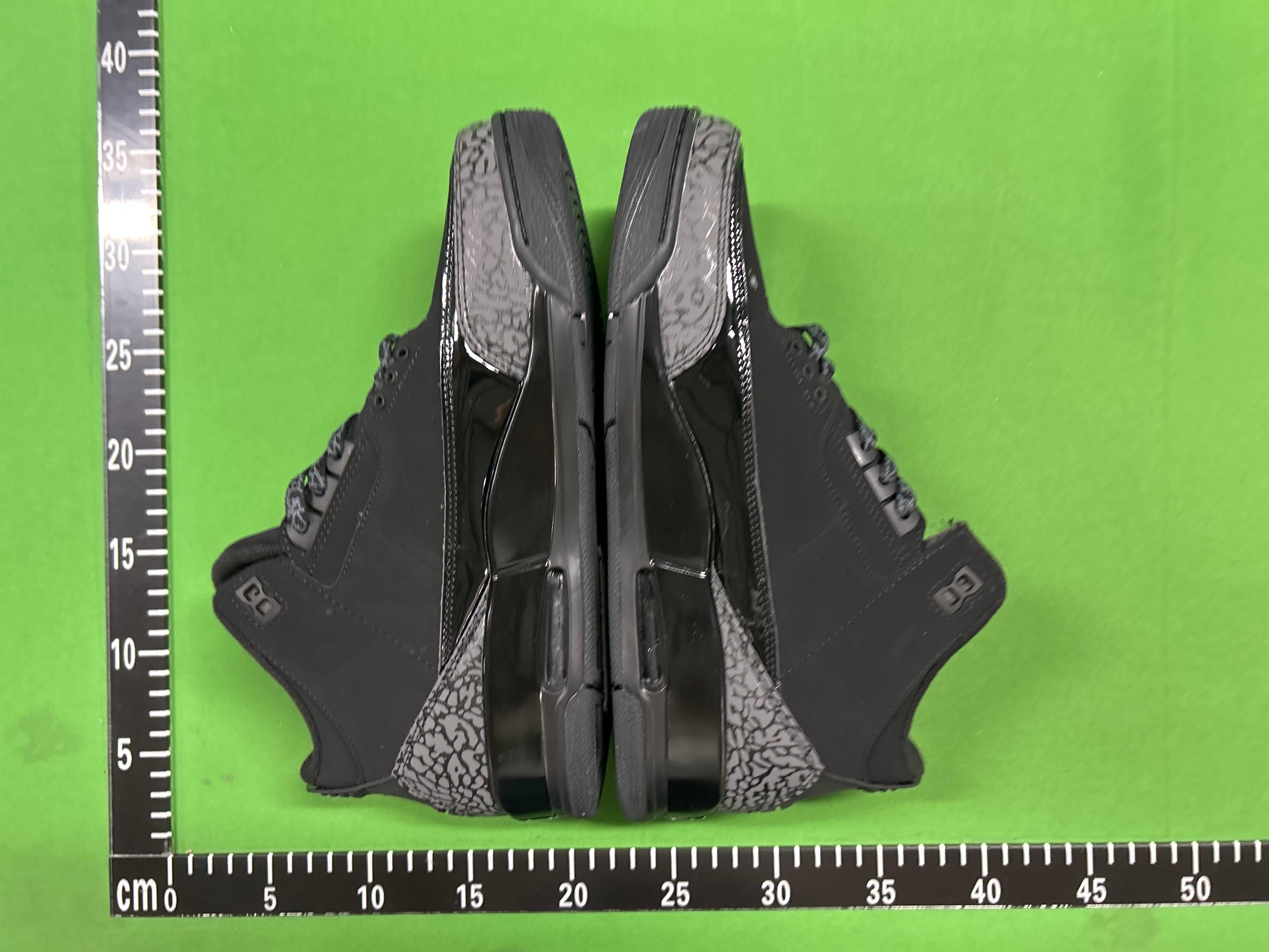Foto QC 3 de Jordan 3 Retro Black Cat 136064-002