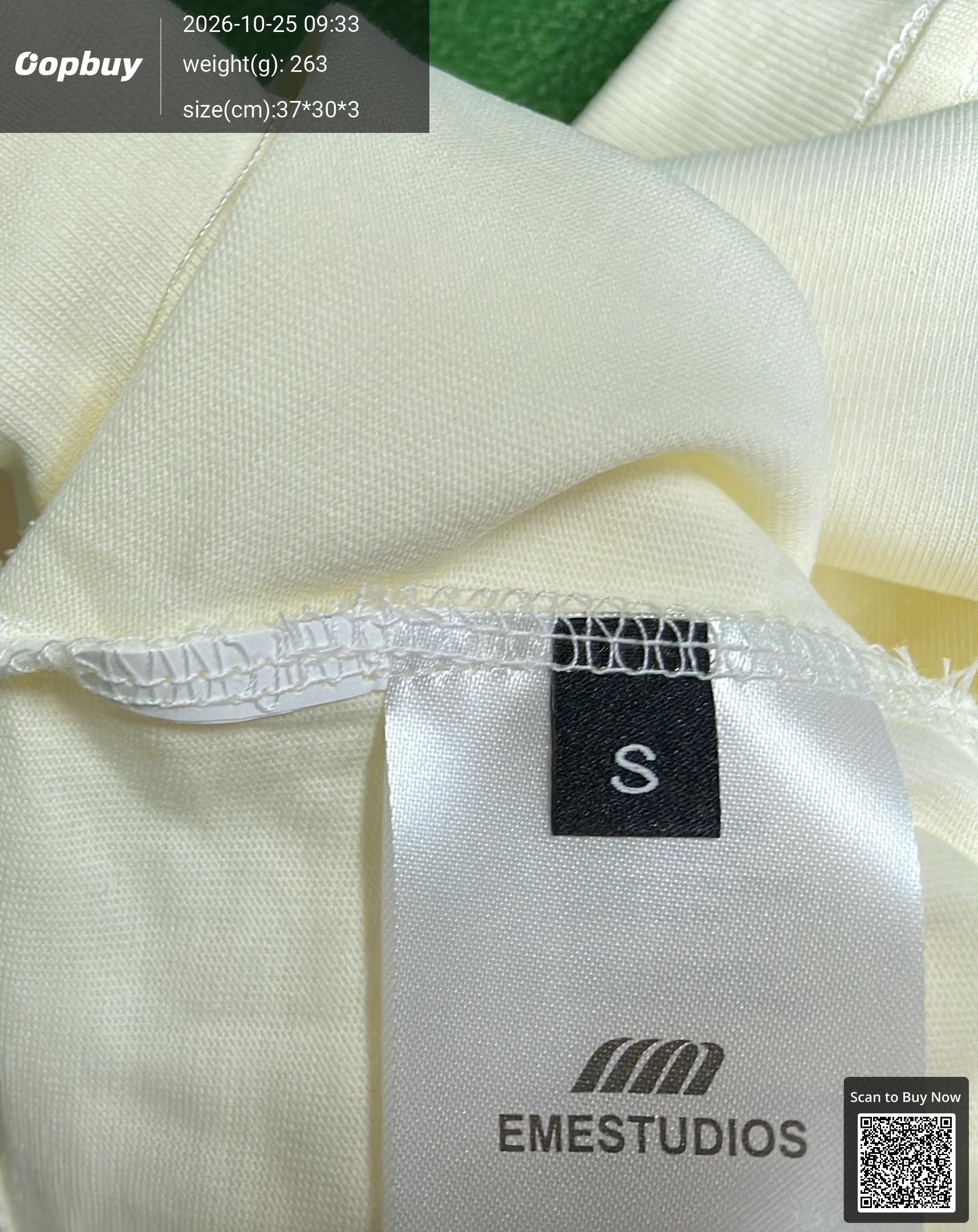 Foto QC 1 de EMESTUDIOS Veteran Collection T-shirt Logo Print Cream
