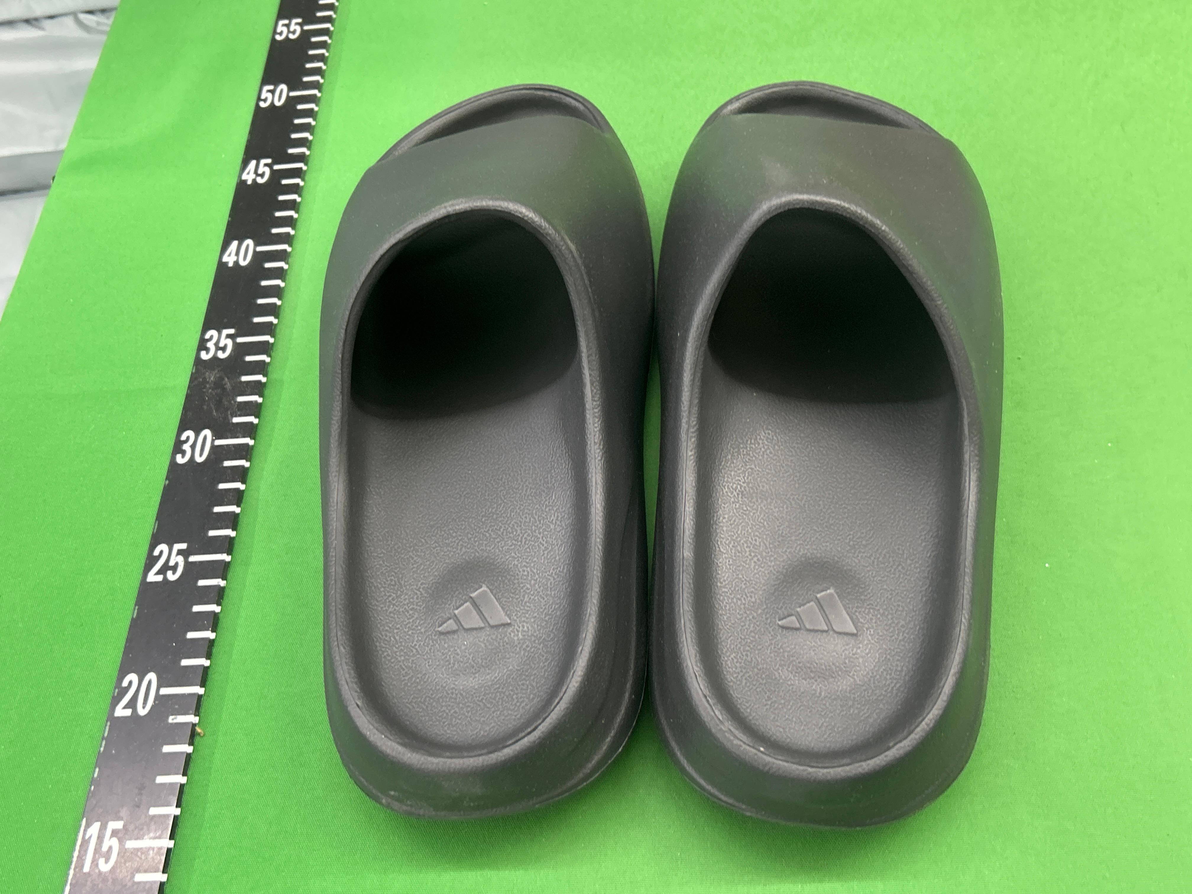 Foto QC 3 de adidas Yeezy Slide EVA Onyx