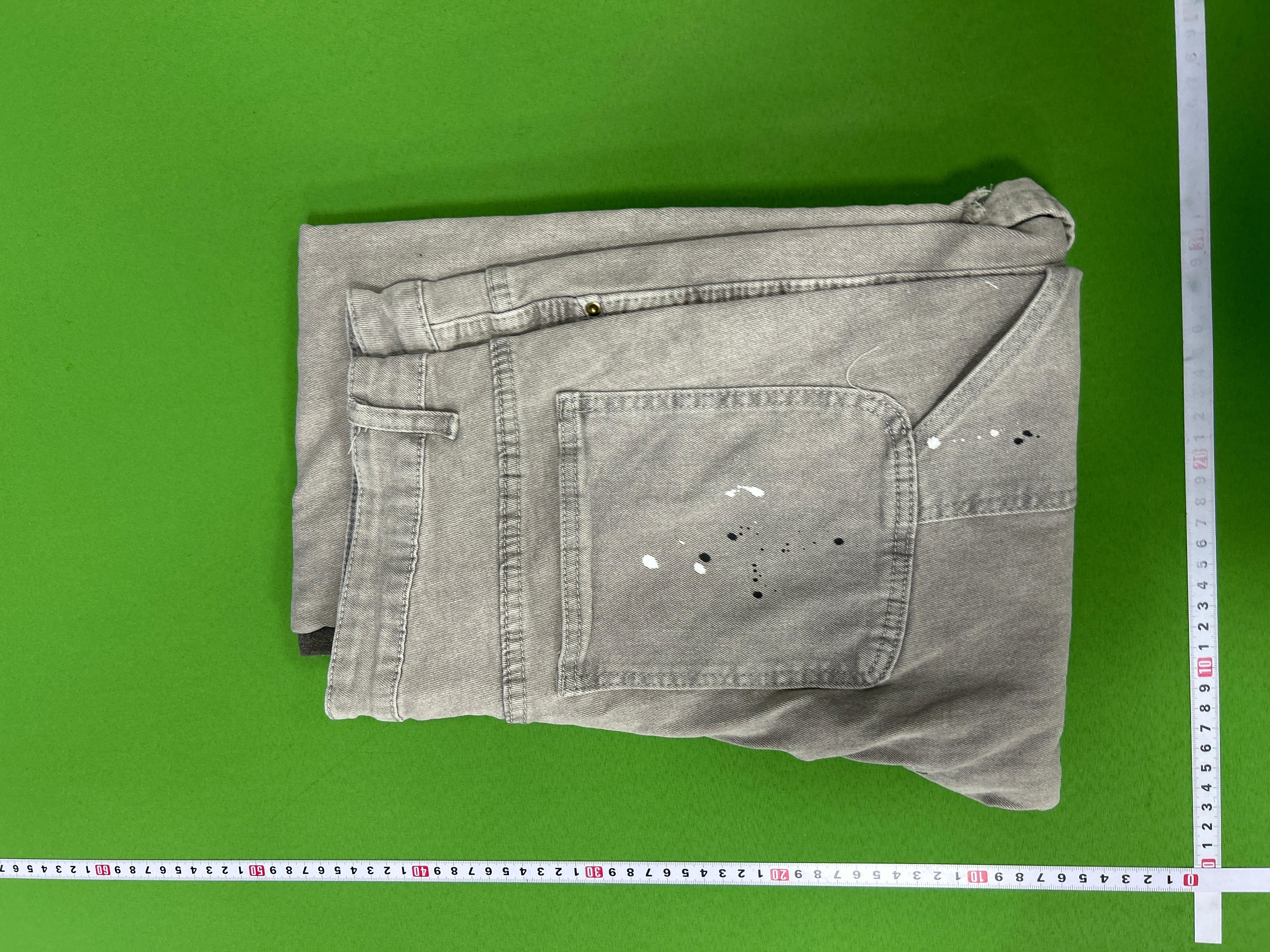 Foto QC 1 de Other Jeans Cargo Flared Paint Splatter Black