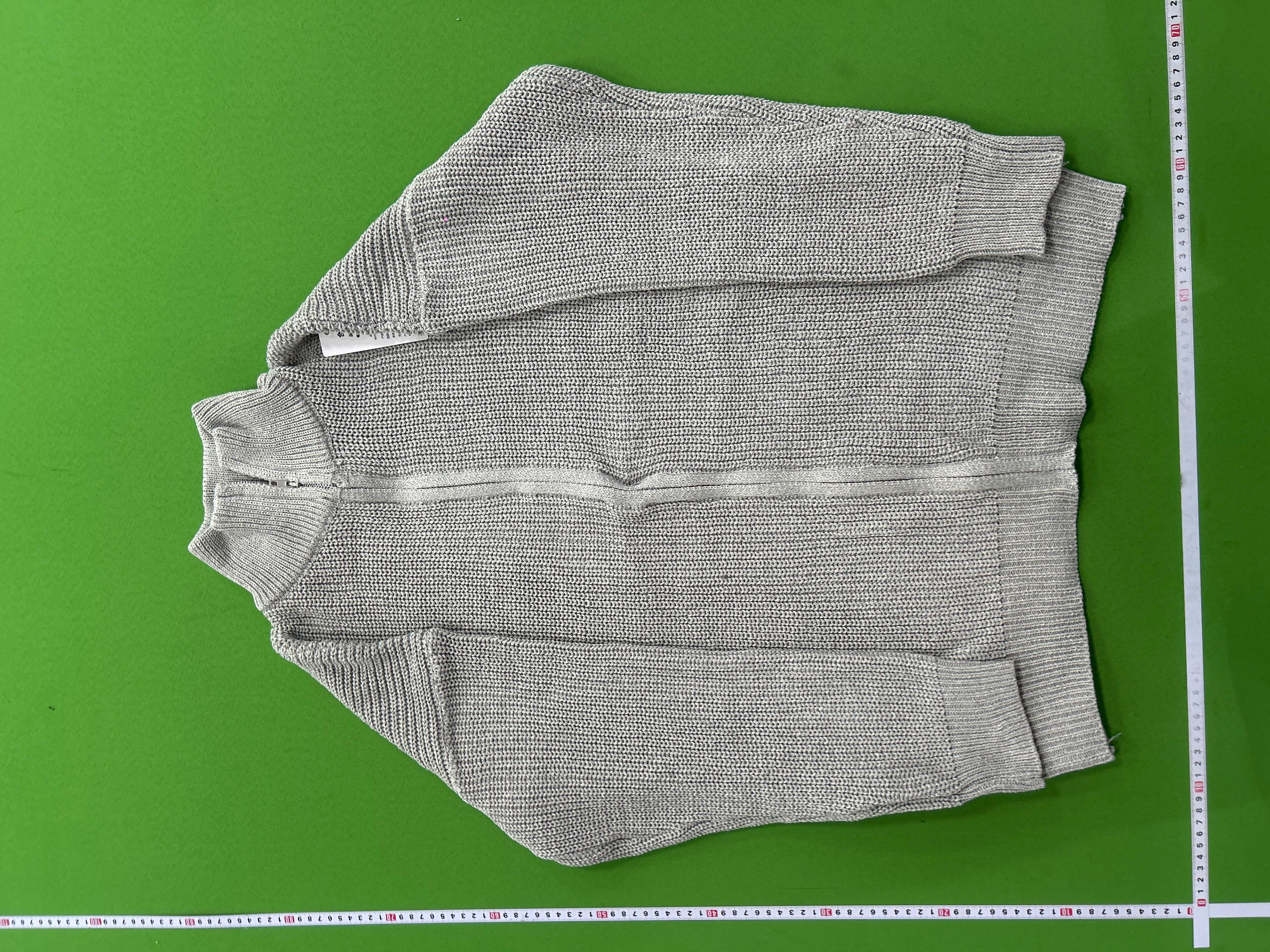 Foto QC 3 de Unbranded Ribbed Knit Zip Sweater Black