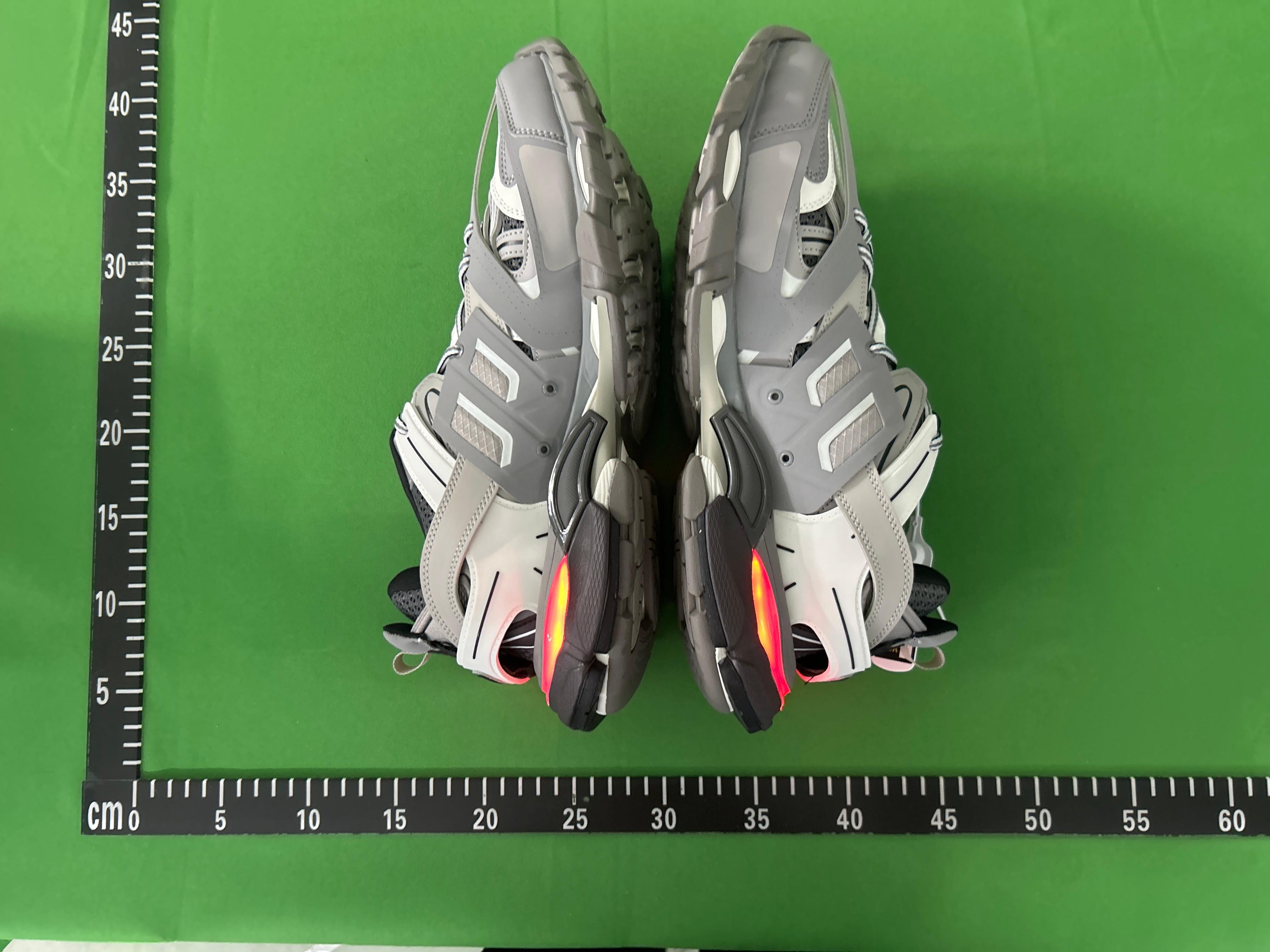 Foto QC 4 de Balenciaga Track LED Trainer Black 555036 W1GB1 1000