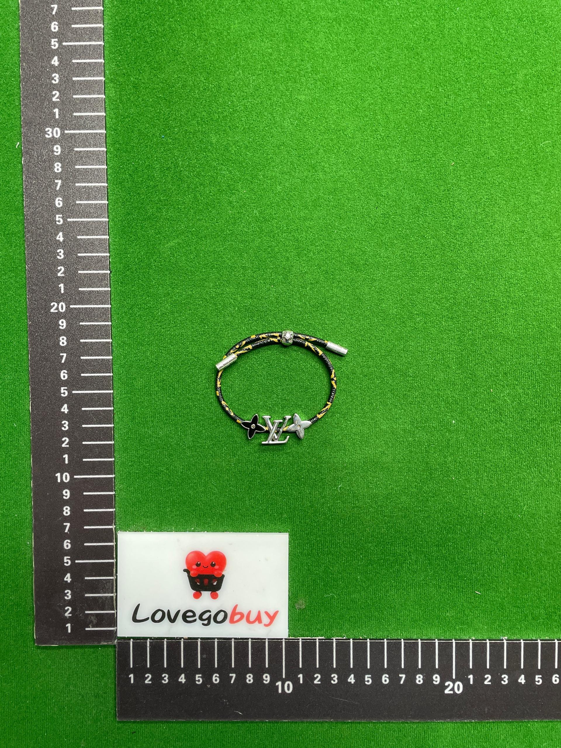 Foto QC 6 de Louis Vuitton Monogram Bracelet Leather Black