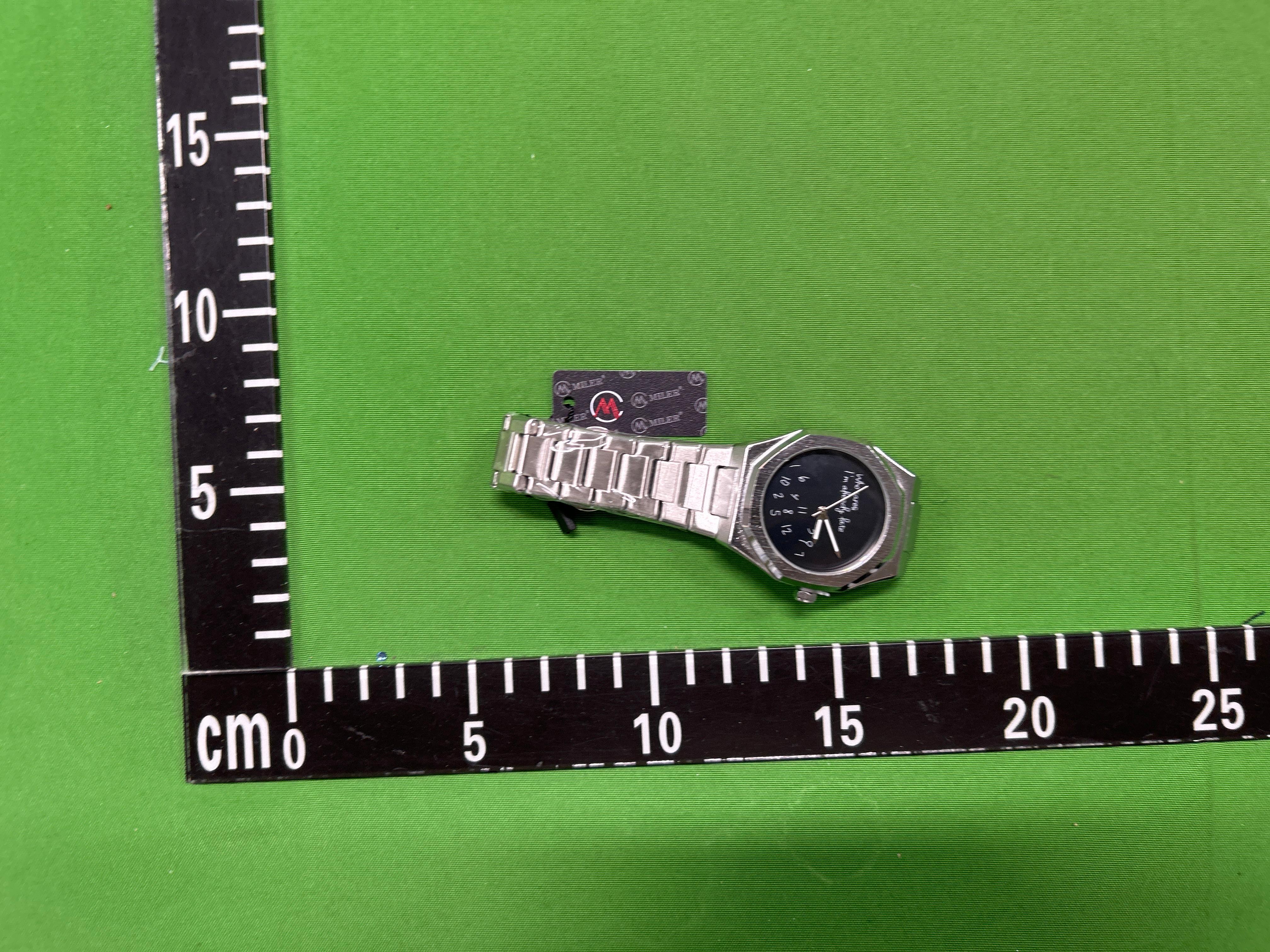 Foto QC 2 de Audemars Piguet x MAD Paris Royal Oak Who Cares I'm Already Late 15400ST