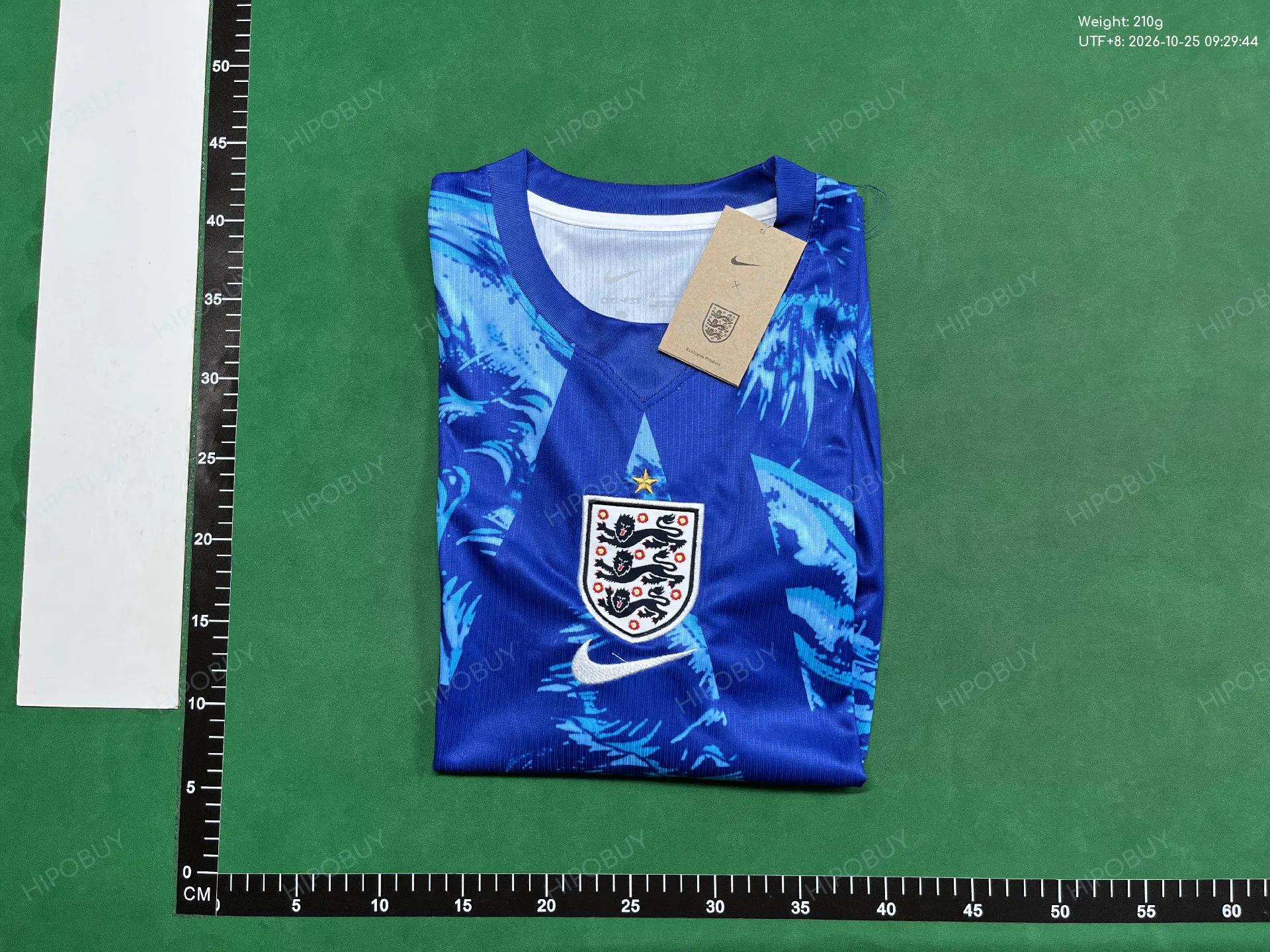 Foto QC 8 de Portugal 2024 Pre-Match Graphic Jersey Green White
