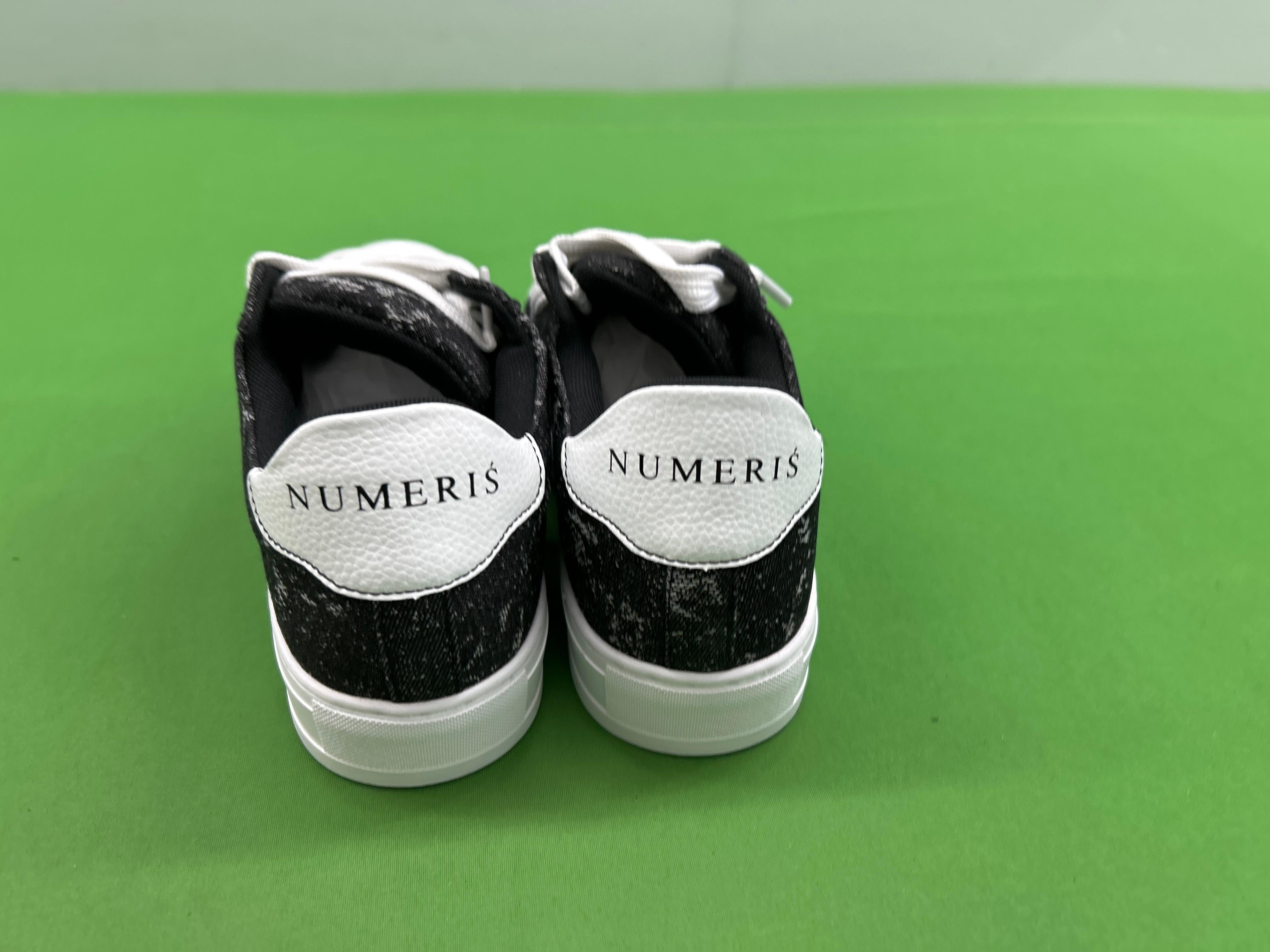 Foto QC 7 de NUMERIS Canvas Low Cow Print