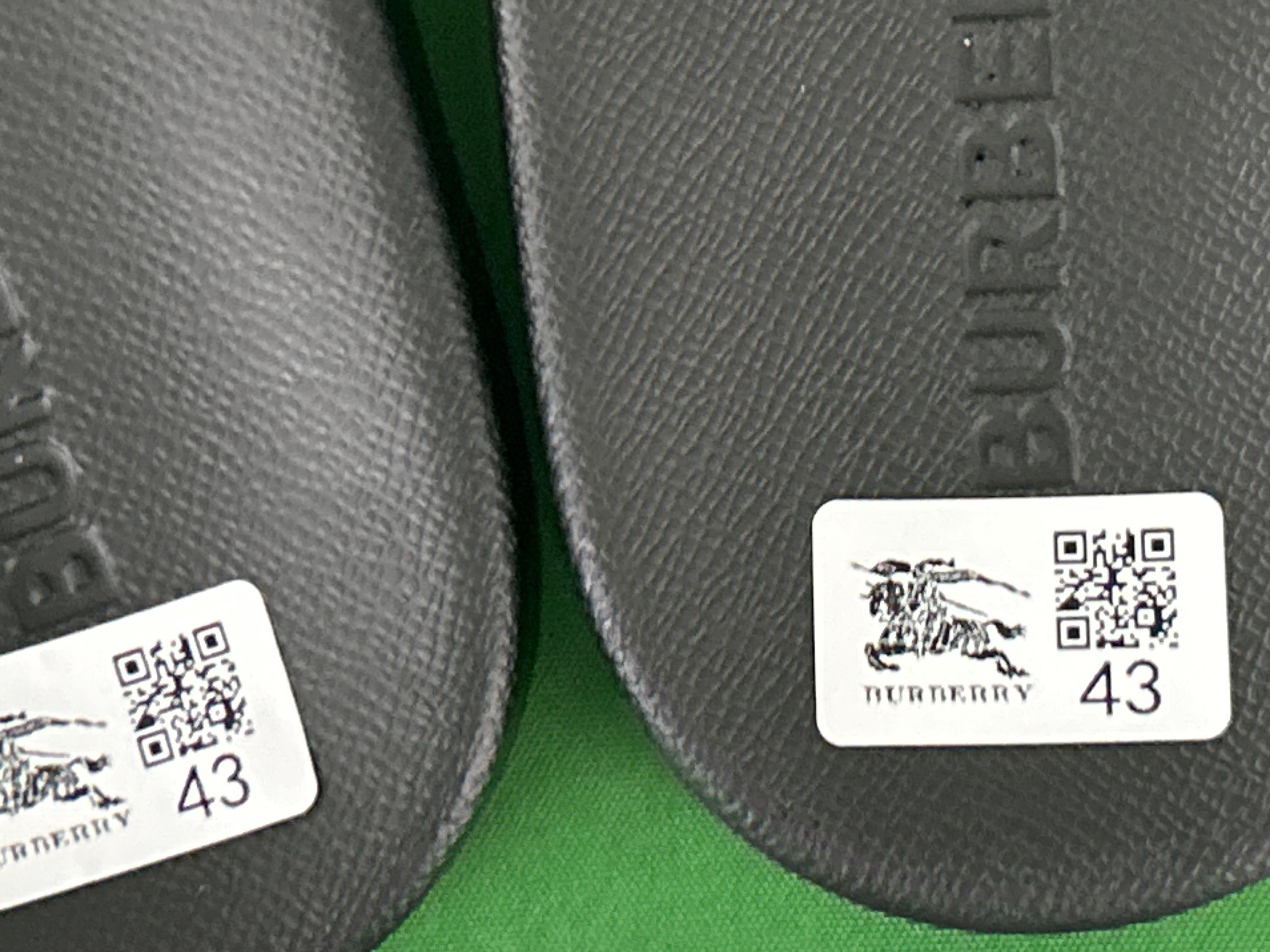 Foto QC 7 de burberry Slides Rubber Vintage Check