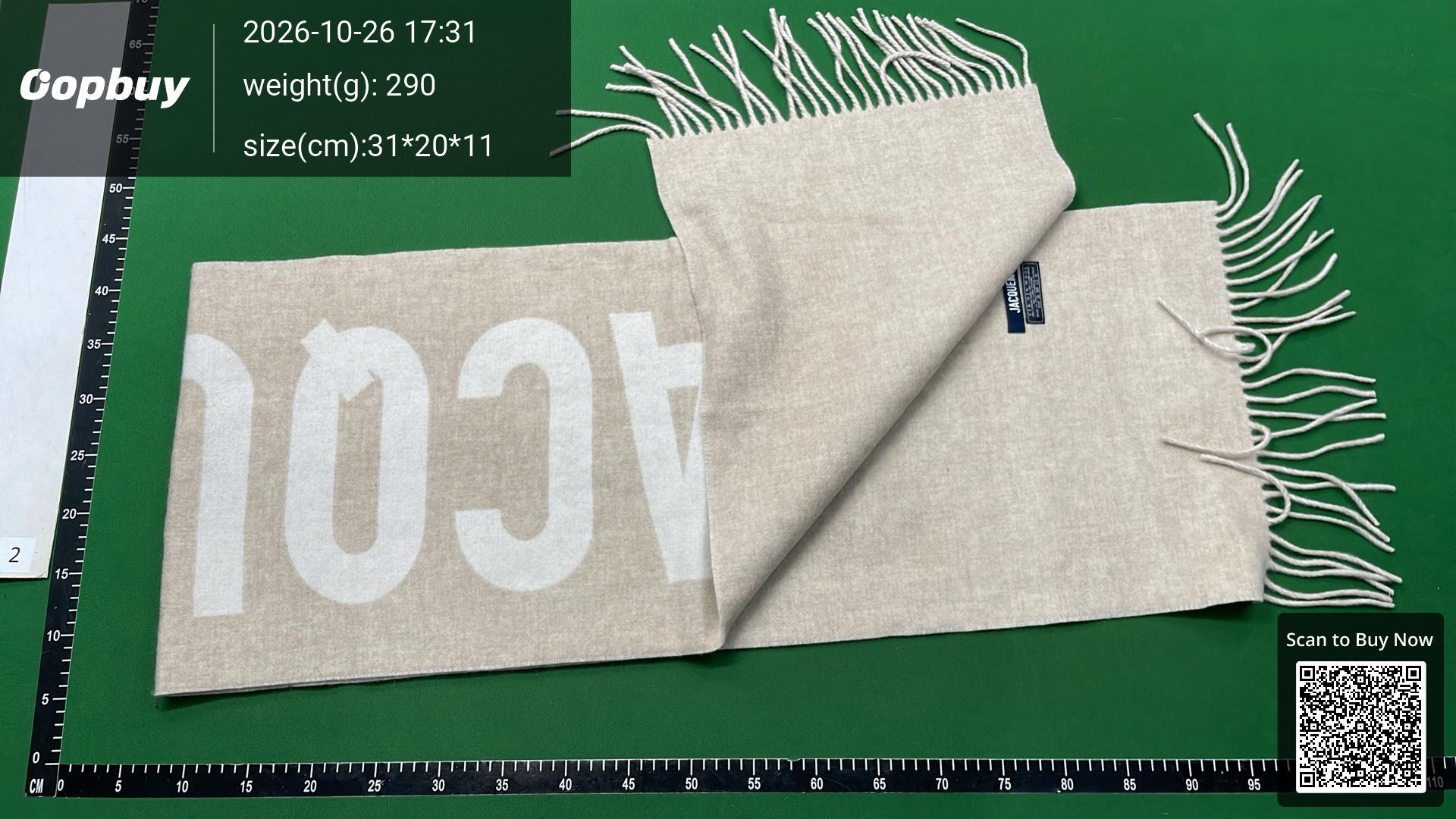Foto QC 3 de Jacquemus Logo Scarf Beige