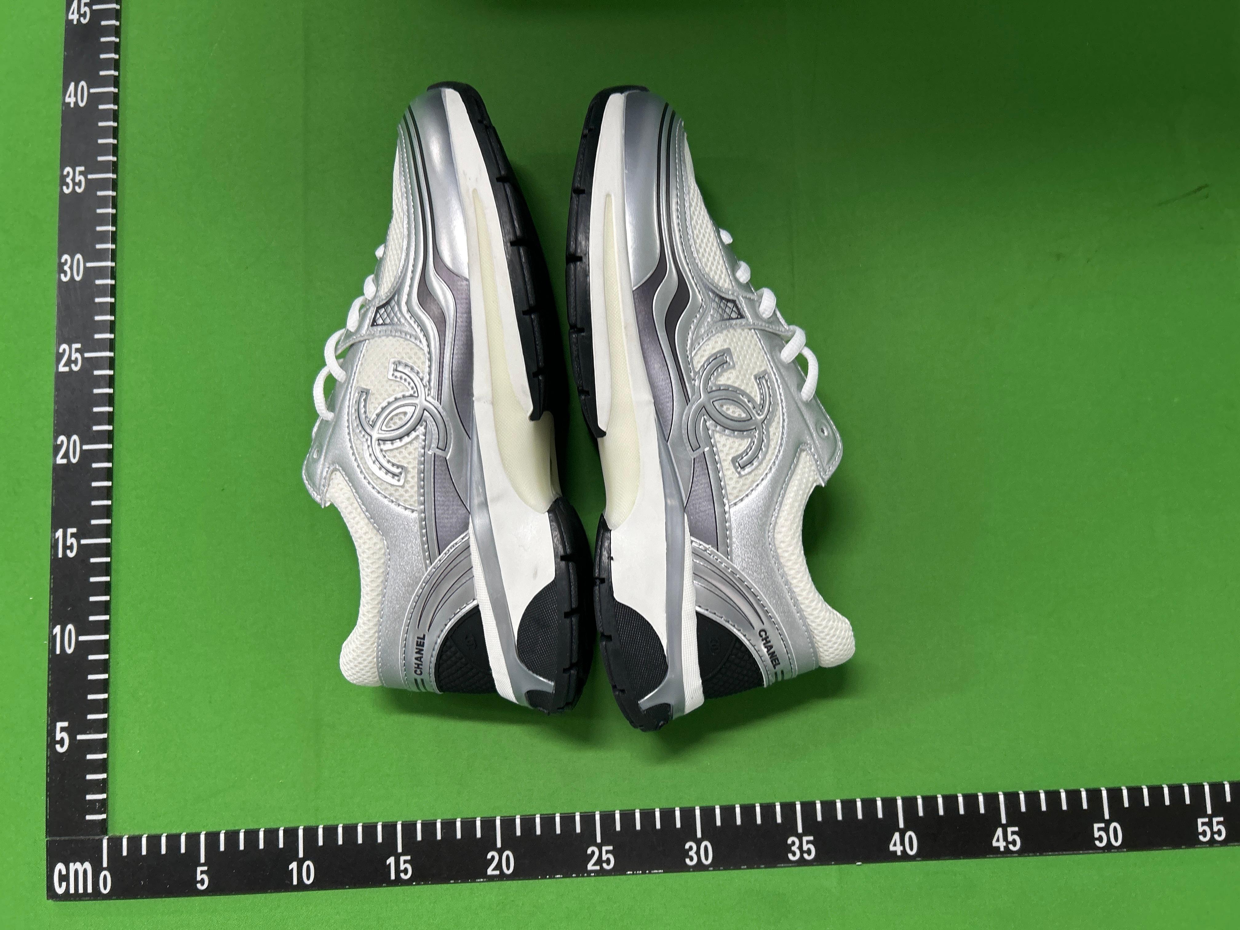 Foto QC 5 de Chanel Sneaker Low Silver G39792 Y56368 K5451
