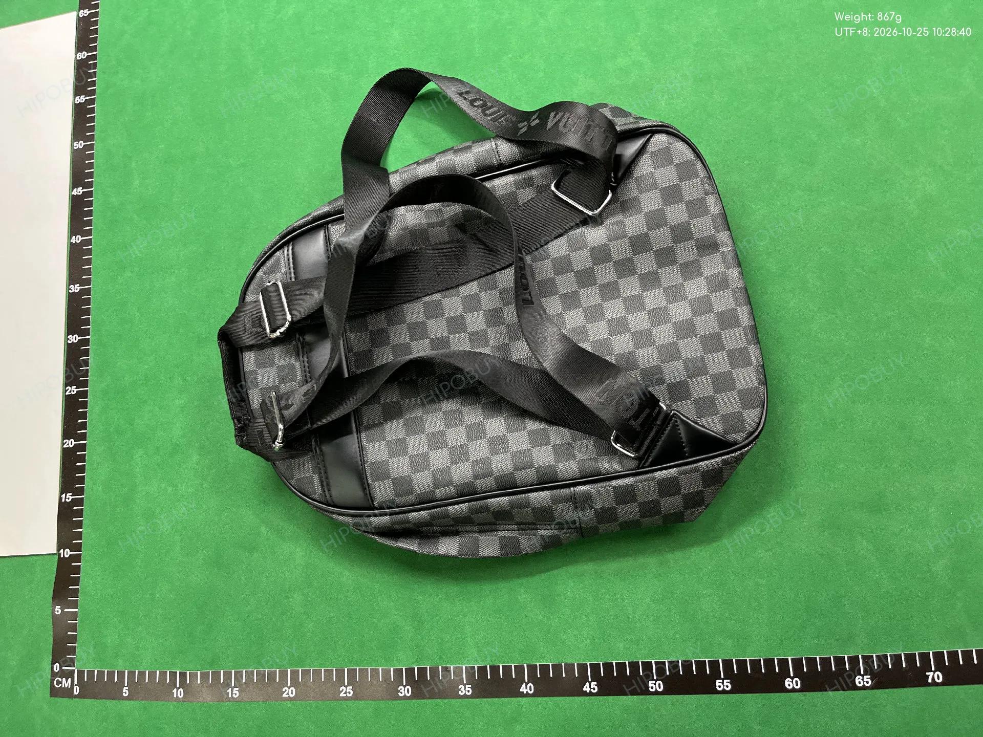 Foto QC 2 de Louis Vuitton Trio Messenger Monogram Shadow Black