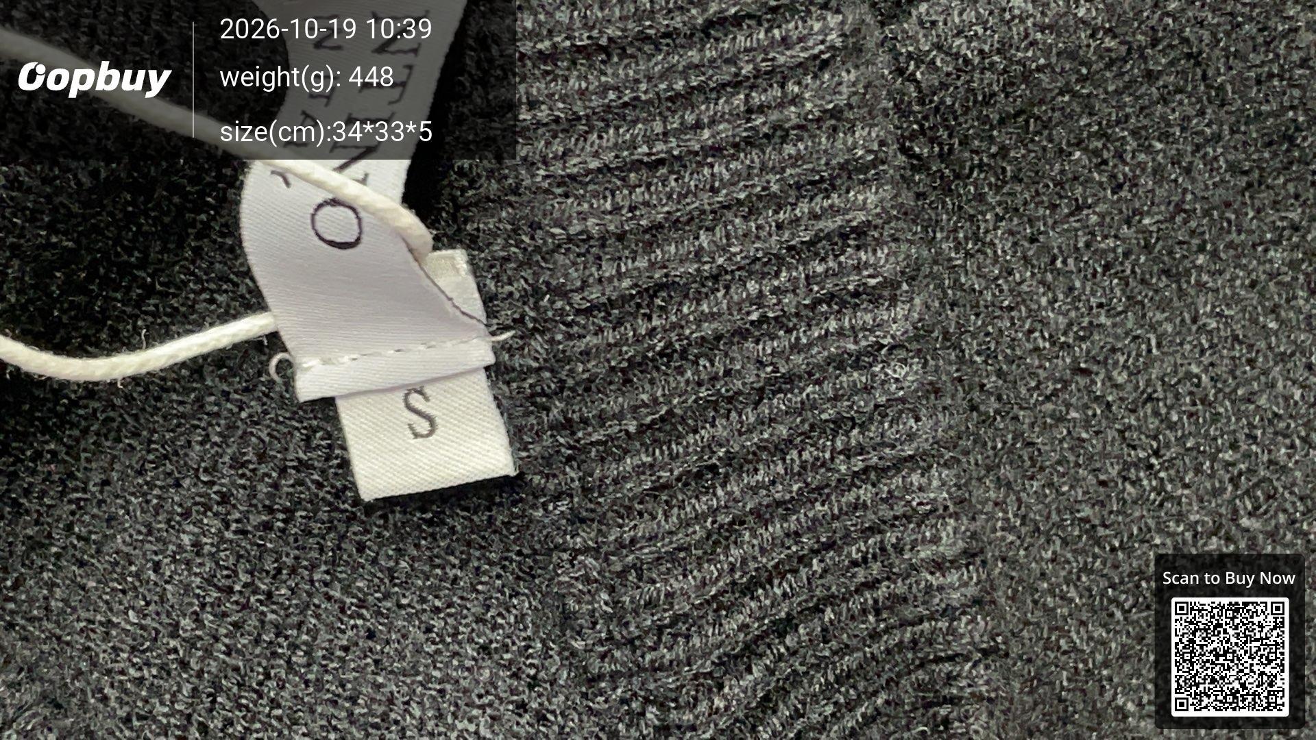 Foto QC 5 de Valentino Crewneck Sweater Logo Black Red