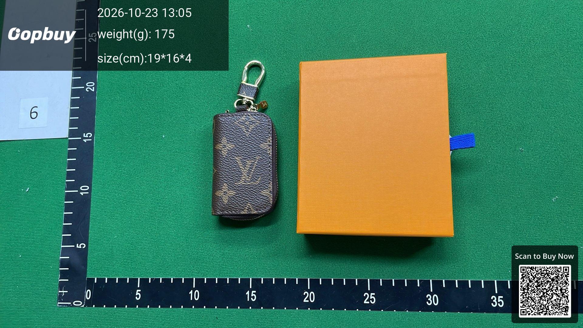 Foto QC 3 de Louis Vuitton Car Key Pouch Damier Azur